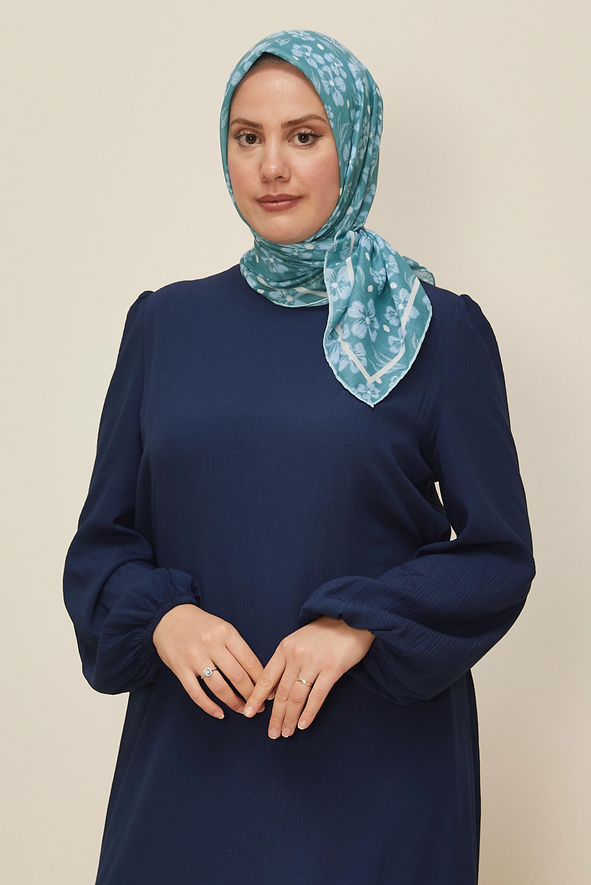Tesettür giyim MAVİ ALVİNA NATUREL ÇİÇEK DESENLİ EŞARP 8559