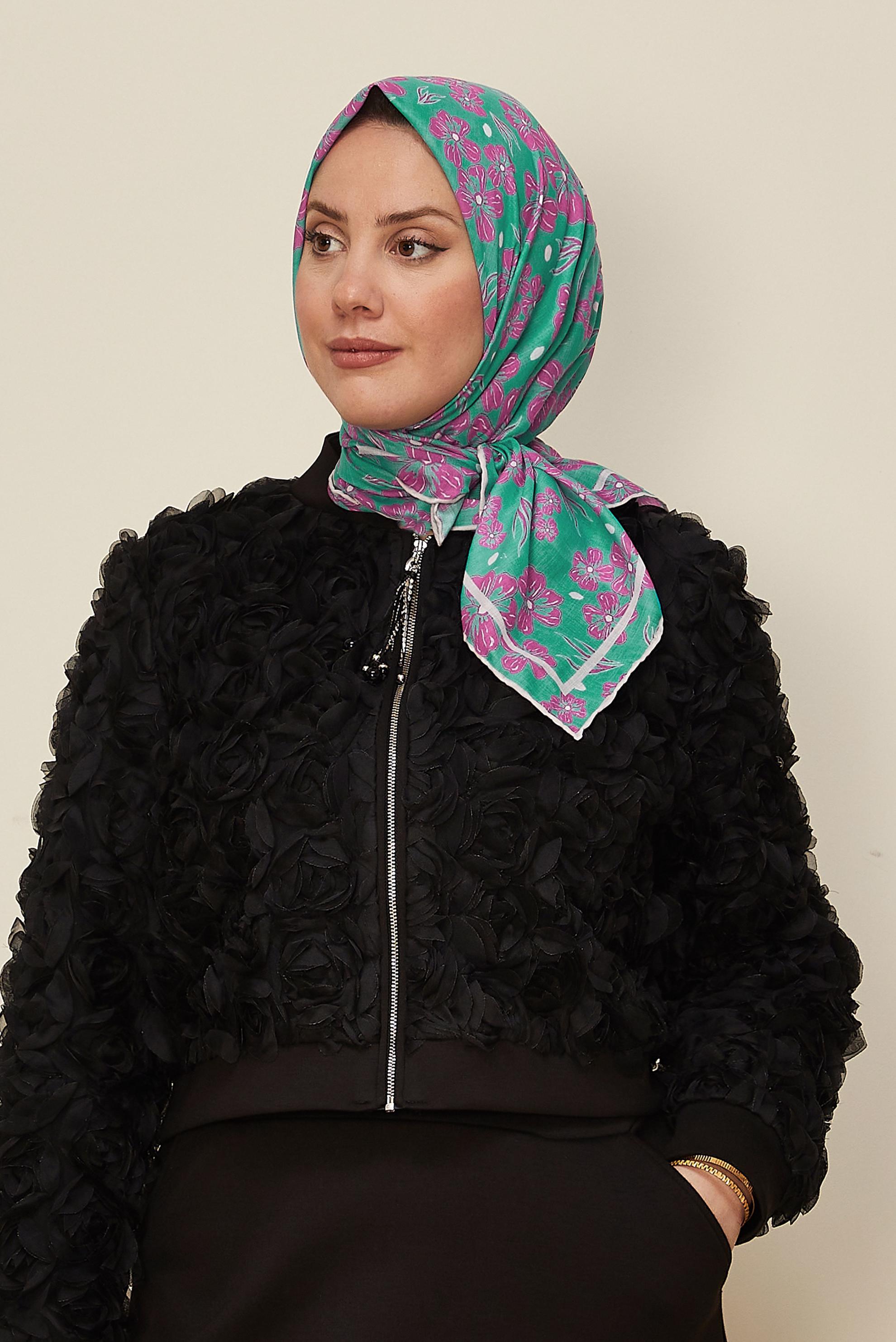 Tesettür giyim PEMBE ALVİNA NATUREL ÇİÇEK DESENLİ EŞARP 8559