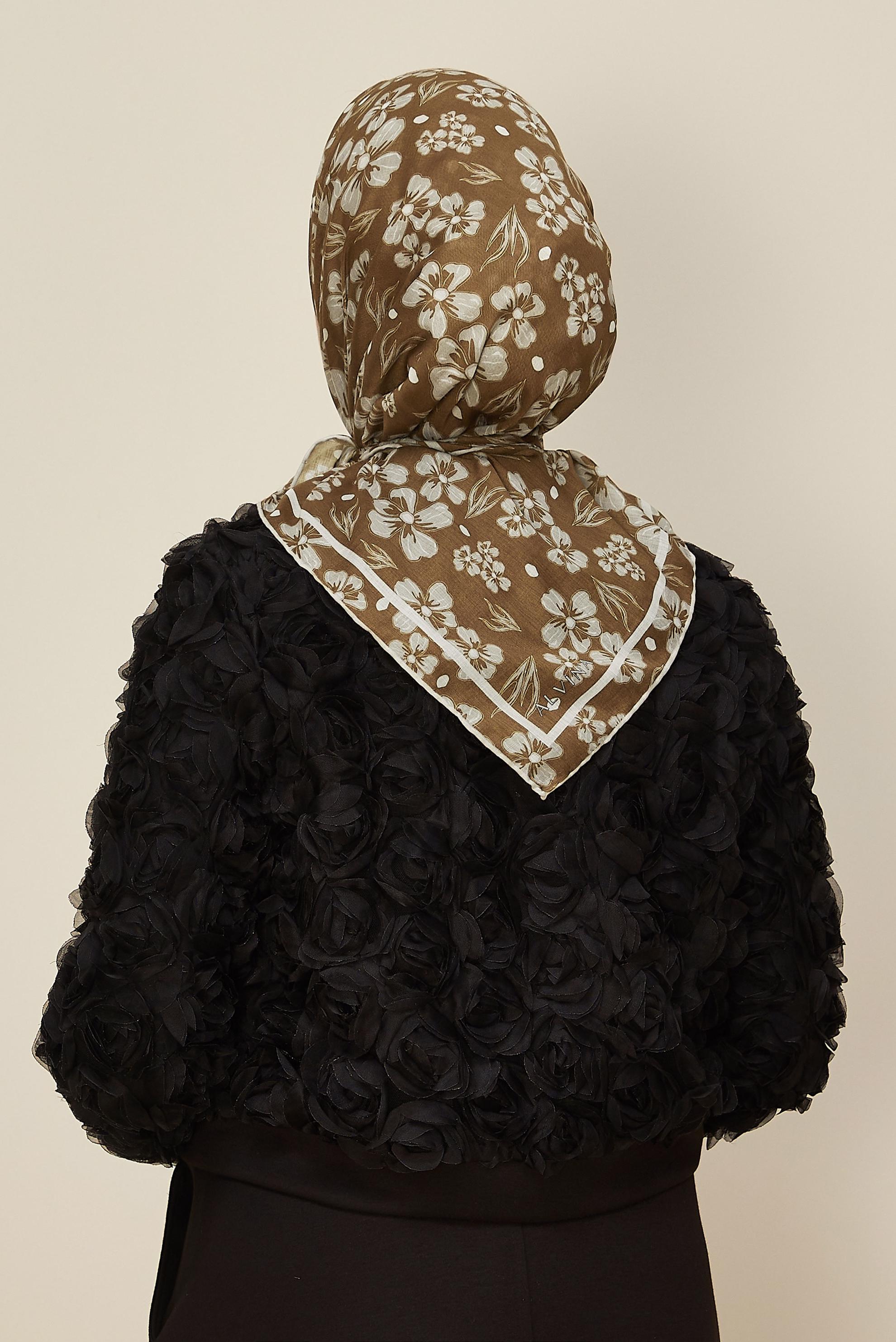 Tesettür giyim KAHVE ALVİNA NATUREL ÇİÇEK DESENLİ EŞARP 8559