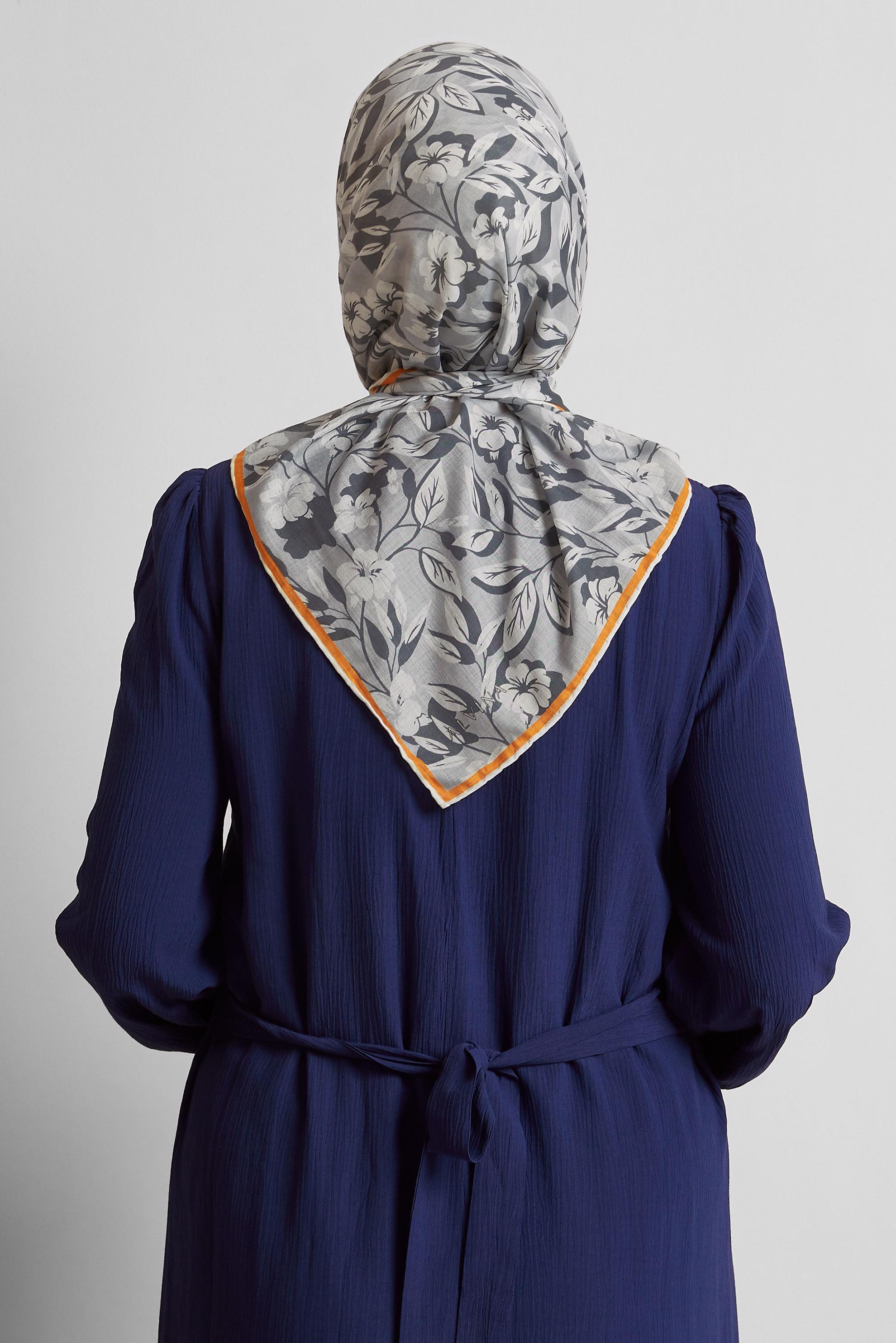 Tesettür giyim GÜMÜŞ ALVİNA ÇİÇEK DESENLİ EŞARP 8560