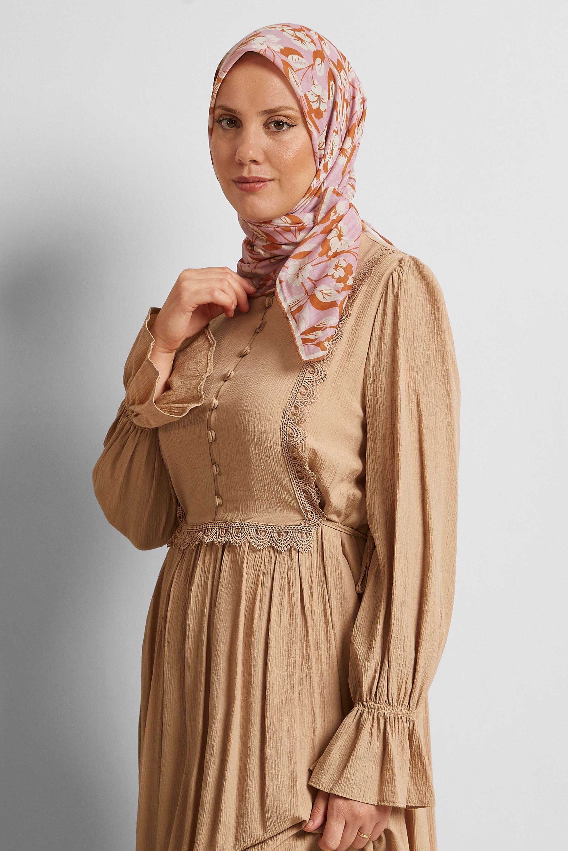 Tesettür giyim PEMBE ALVİNA ÇİÇEK DESENLİ EŞARP 8560