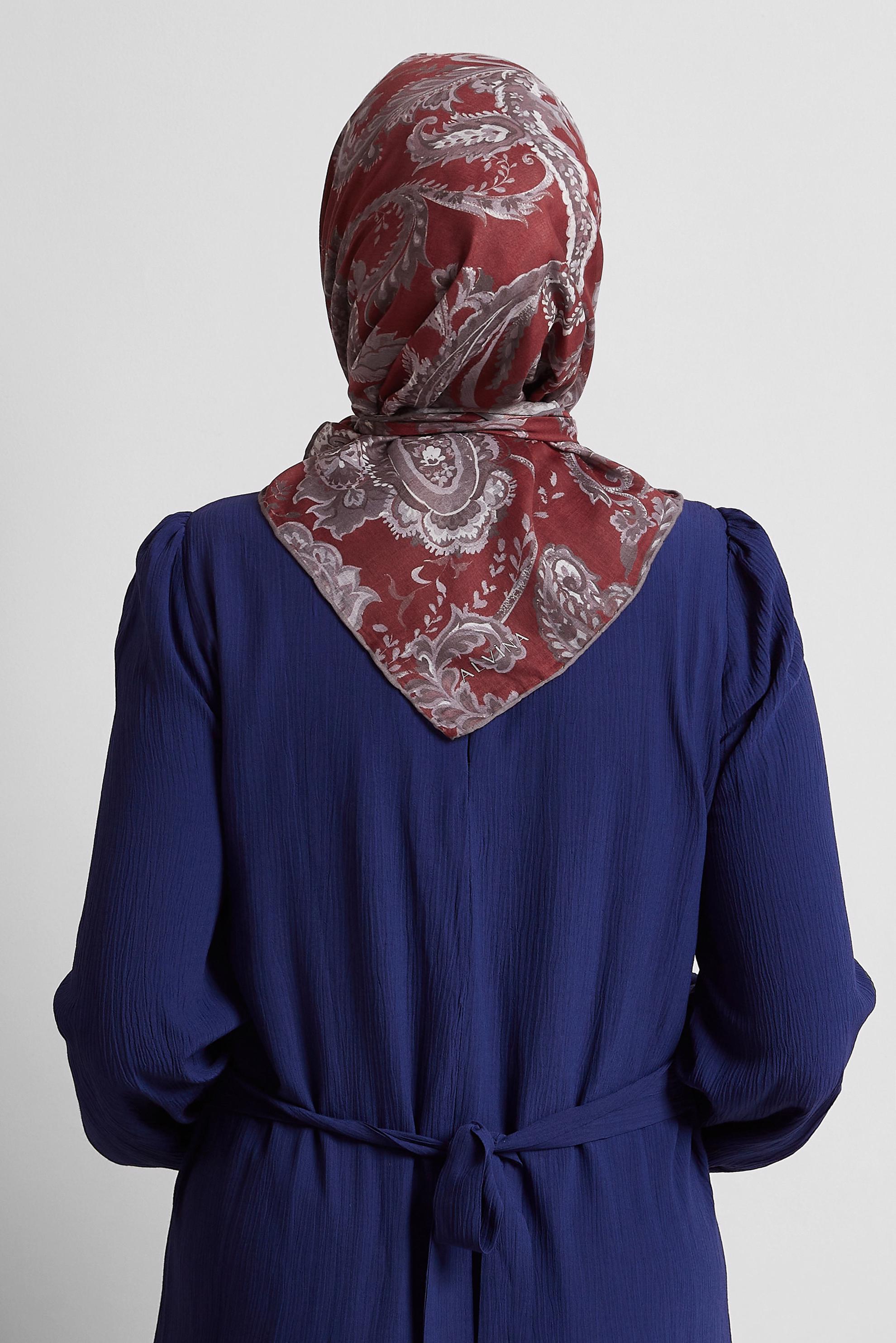 Tesettür giyim BORDO ALVİNA DESENLİ EŞARP 8561