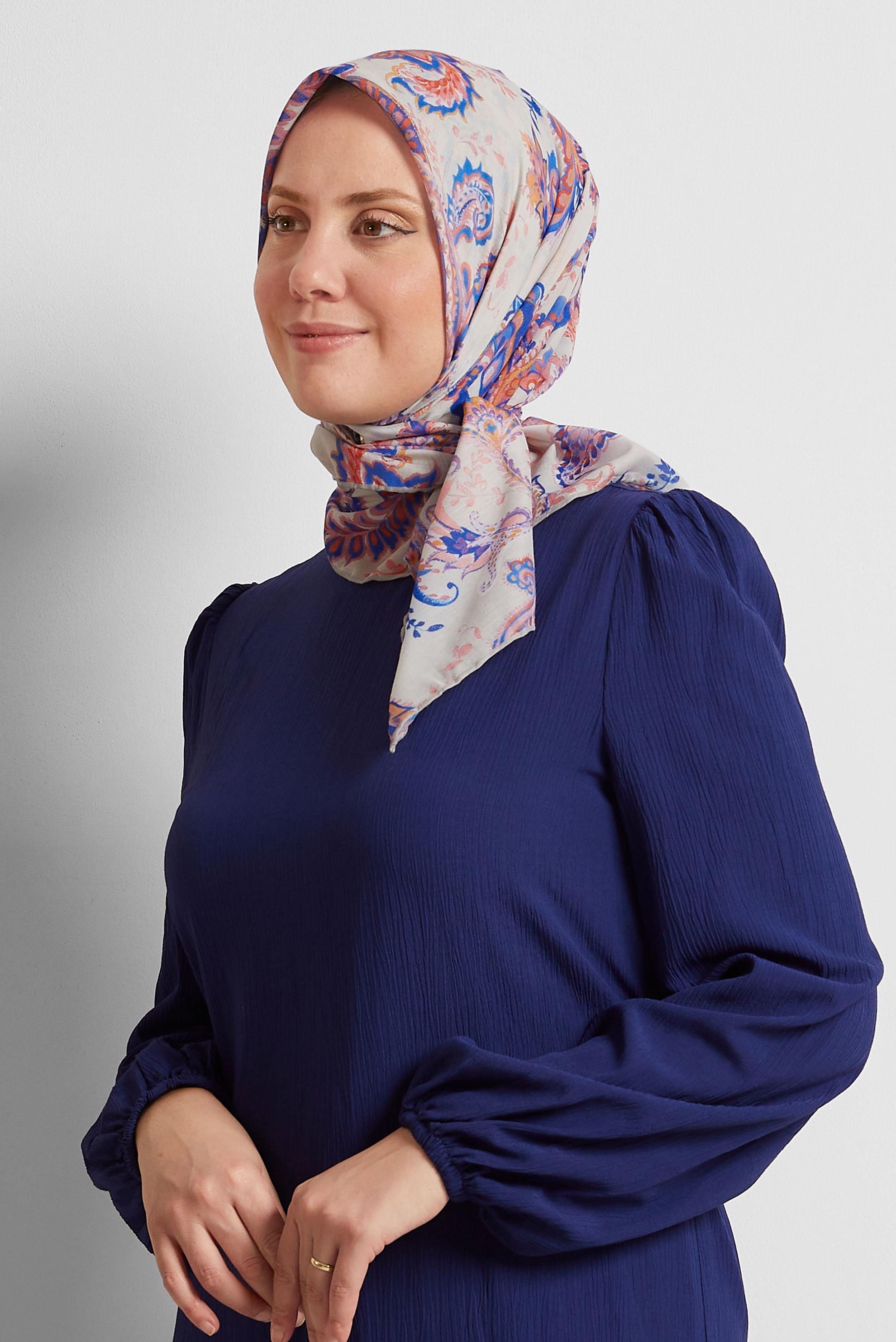 Tesettür giyim GÜMÜŞ ALVİNA DESENLİ EŞARP 8561