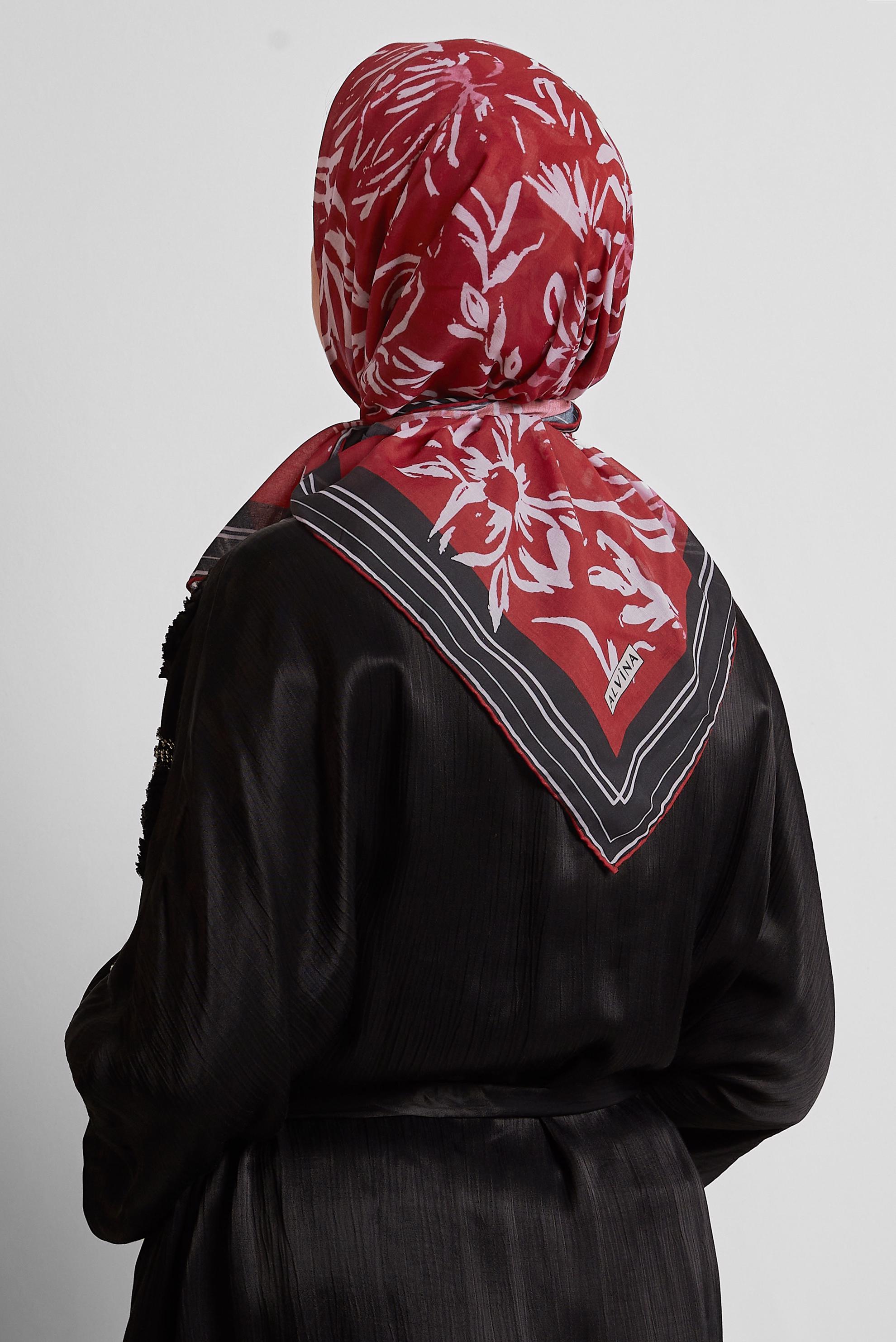 Tesettür giyim BORDO ALVİNA DESENLİ EŞARP 8562