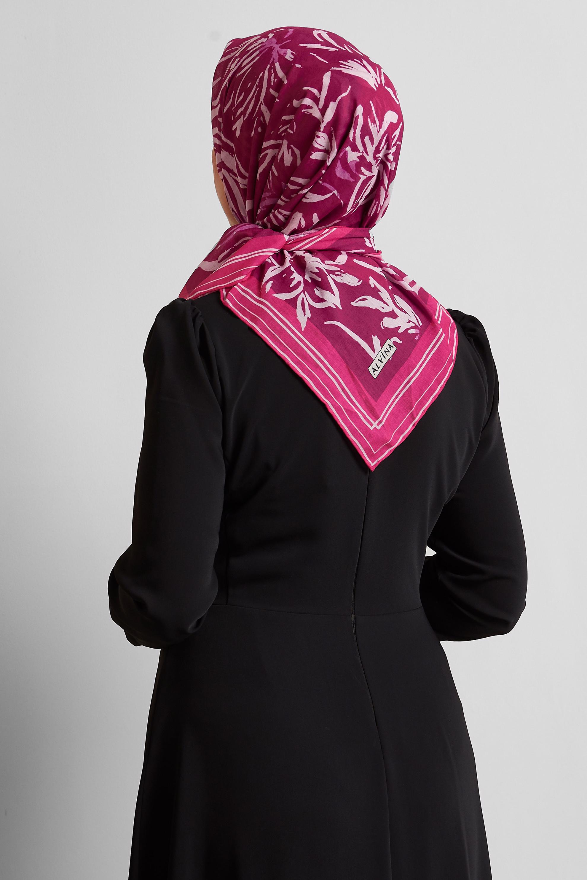 Tesettür giyim FUŞYA ALVİNA DESENLİ EŞARP 8562