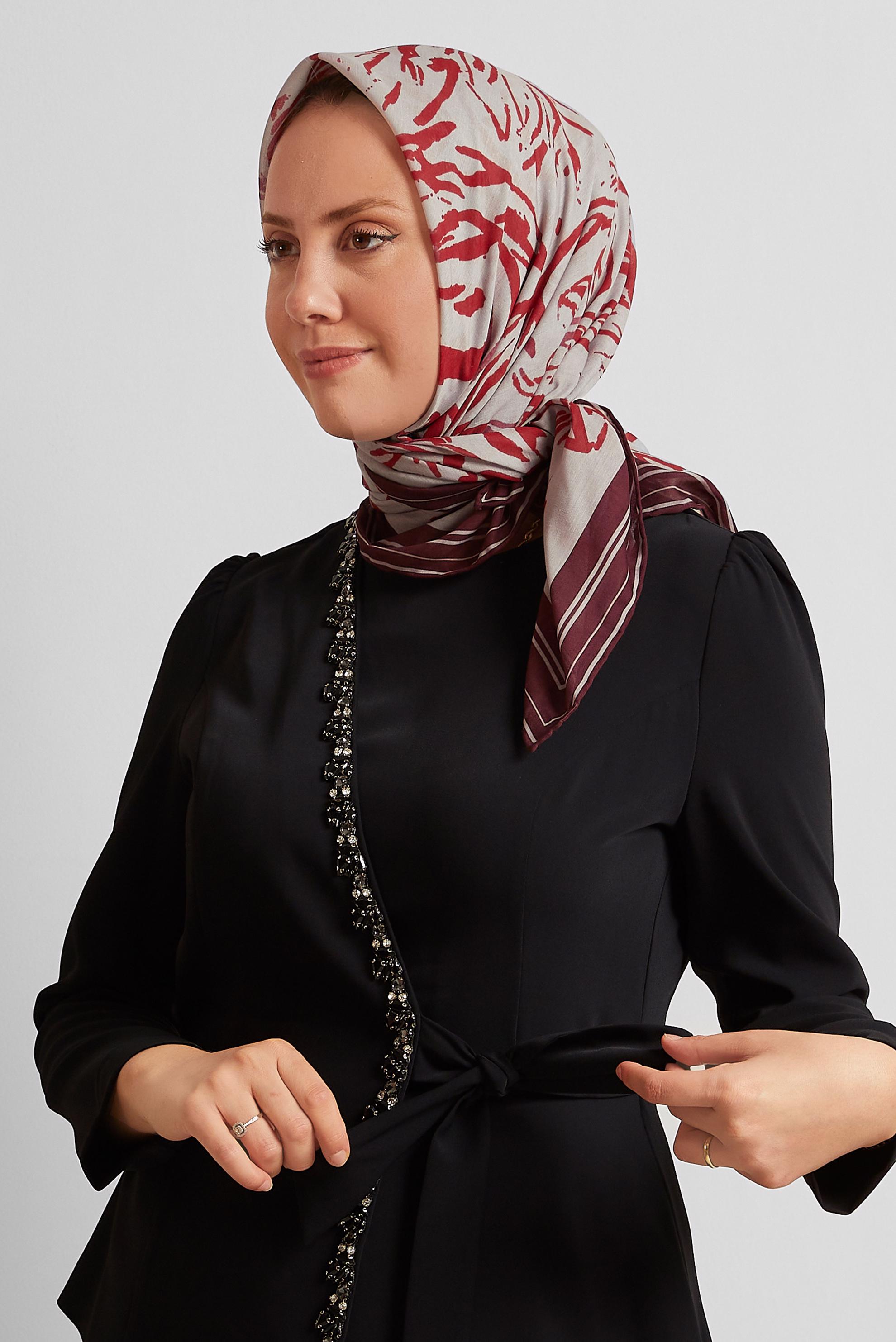 Tesettür giyim MÜRDÜM ALVİNA DESENLİ EŞARP 8562