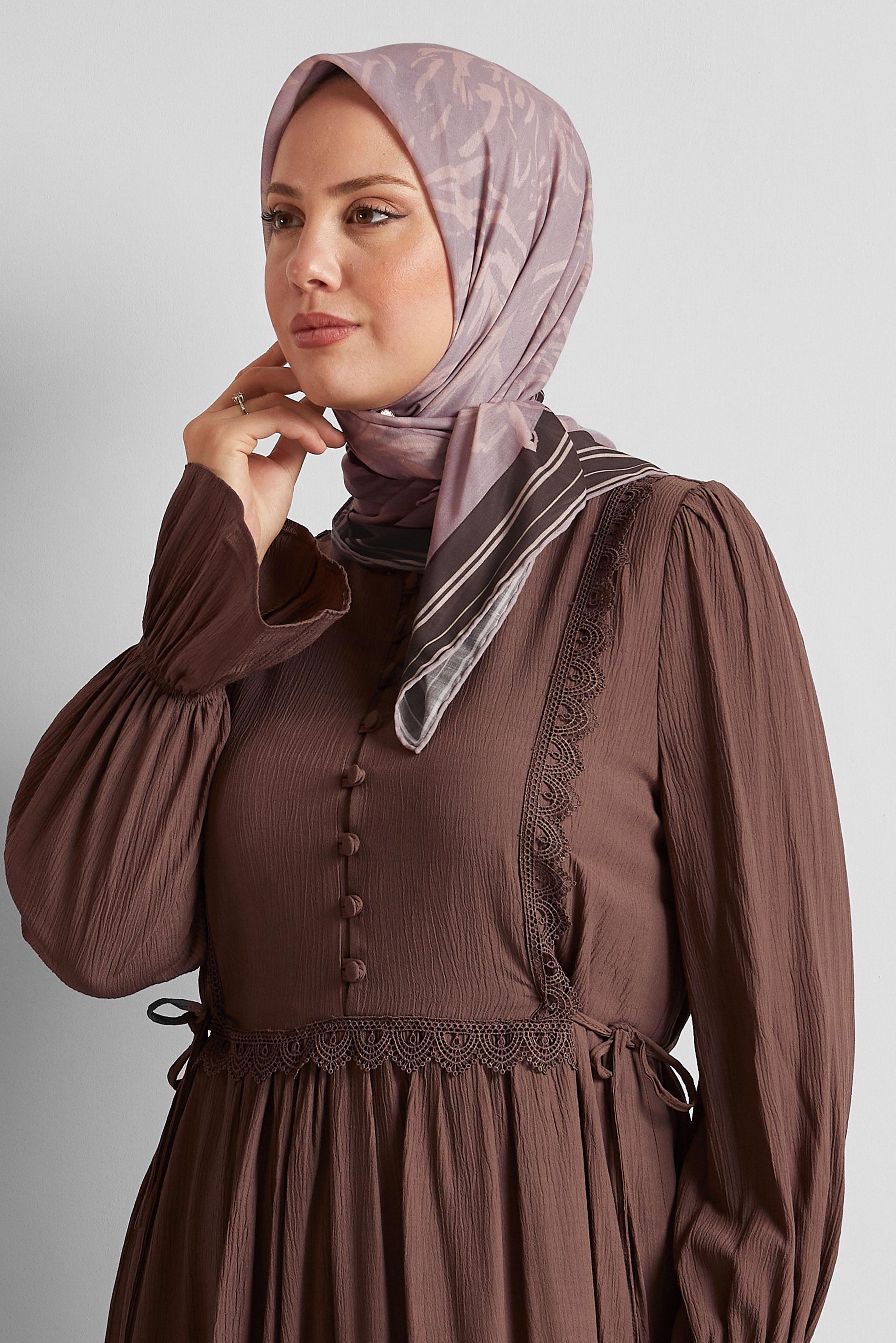 Tesettür giyim PUDRA ALVİNA DESENLİ EŞARP 8562