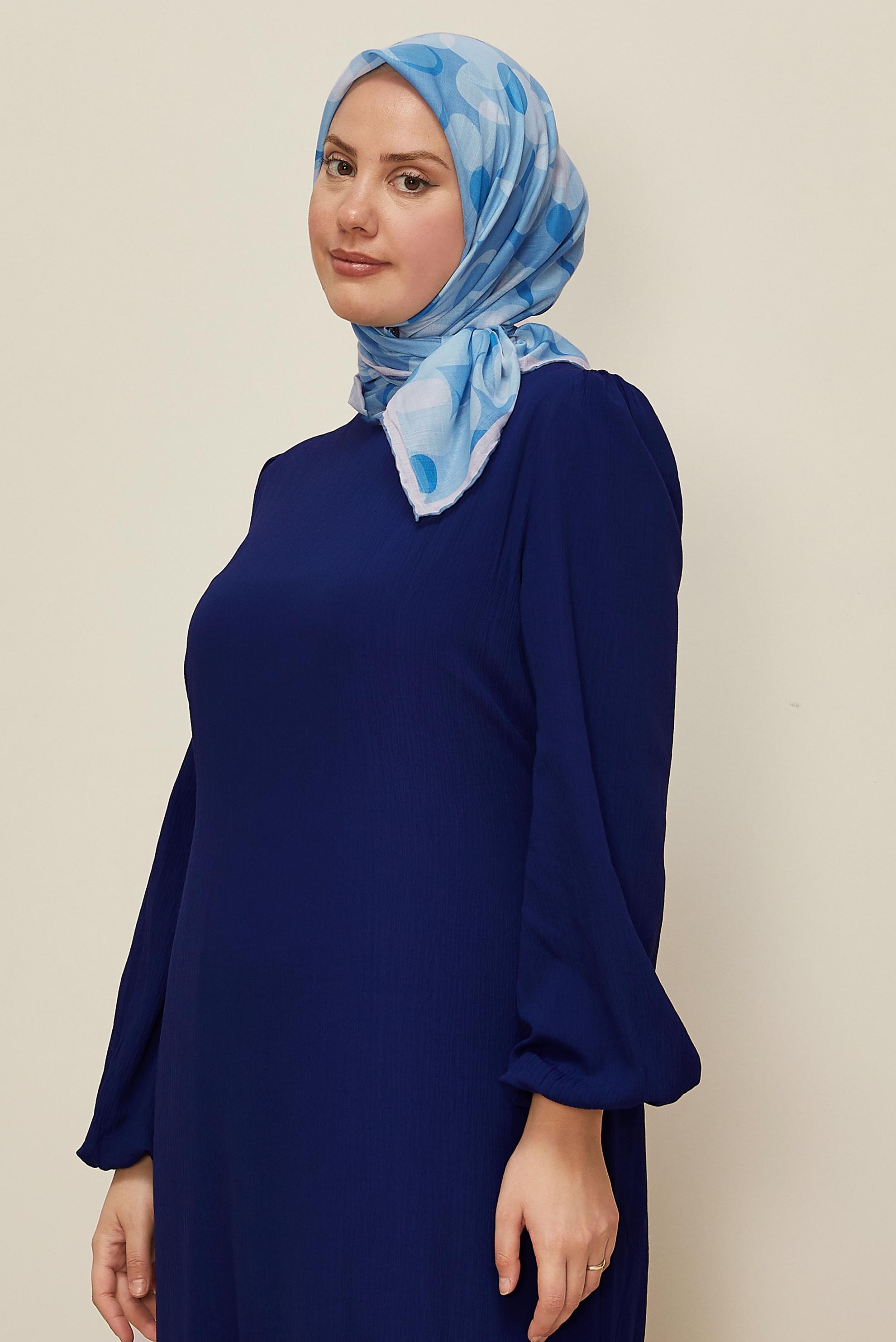 Tesettür giyim MAVİ ALVİNA ÇİÇEK DESENLİ EŞARP 8563