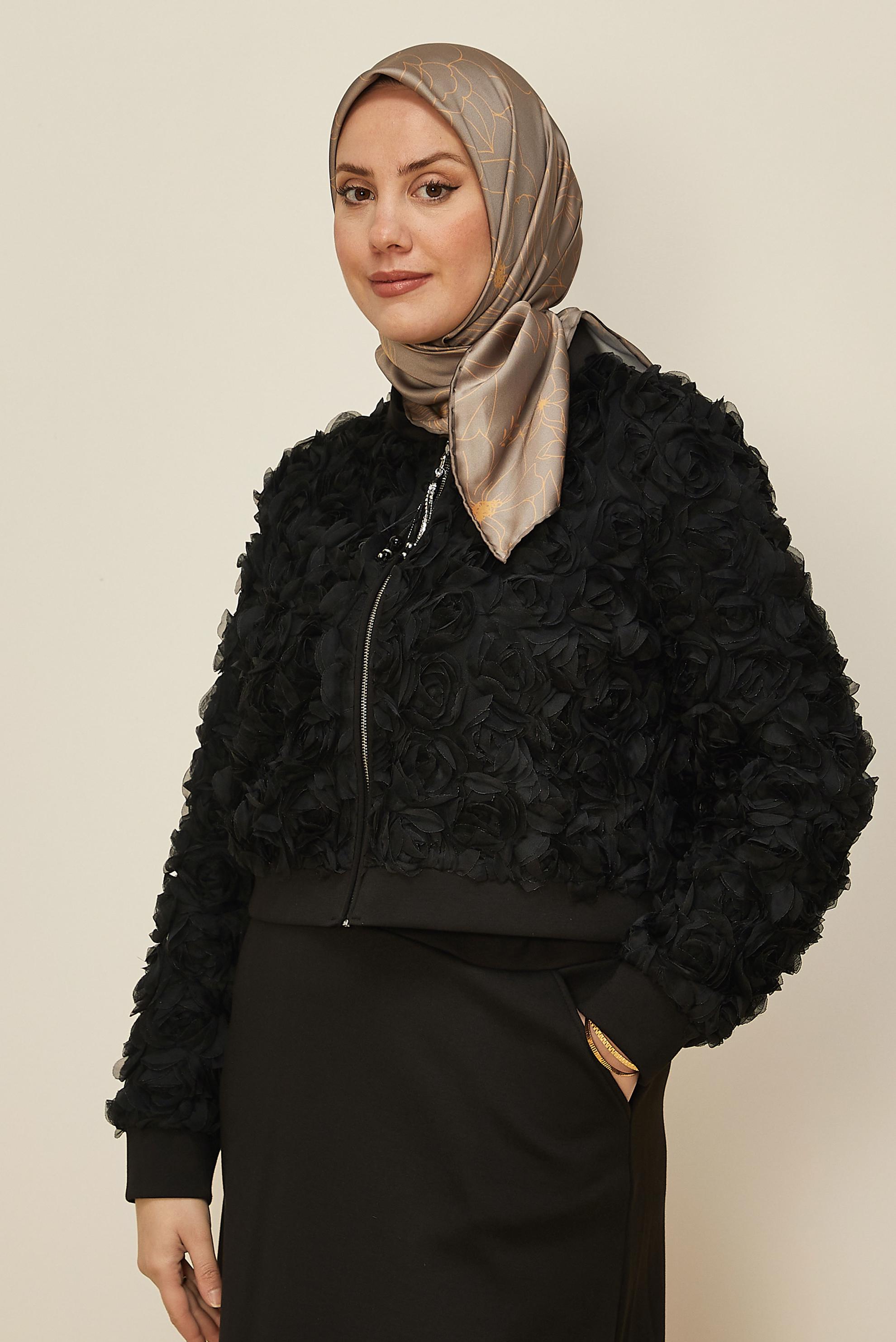 Tesettür giyim BEJ ALVİNA DESENLİ EŞARP 8564