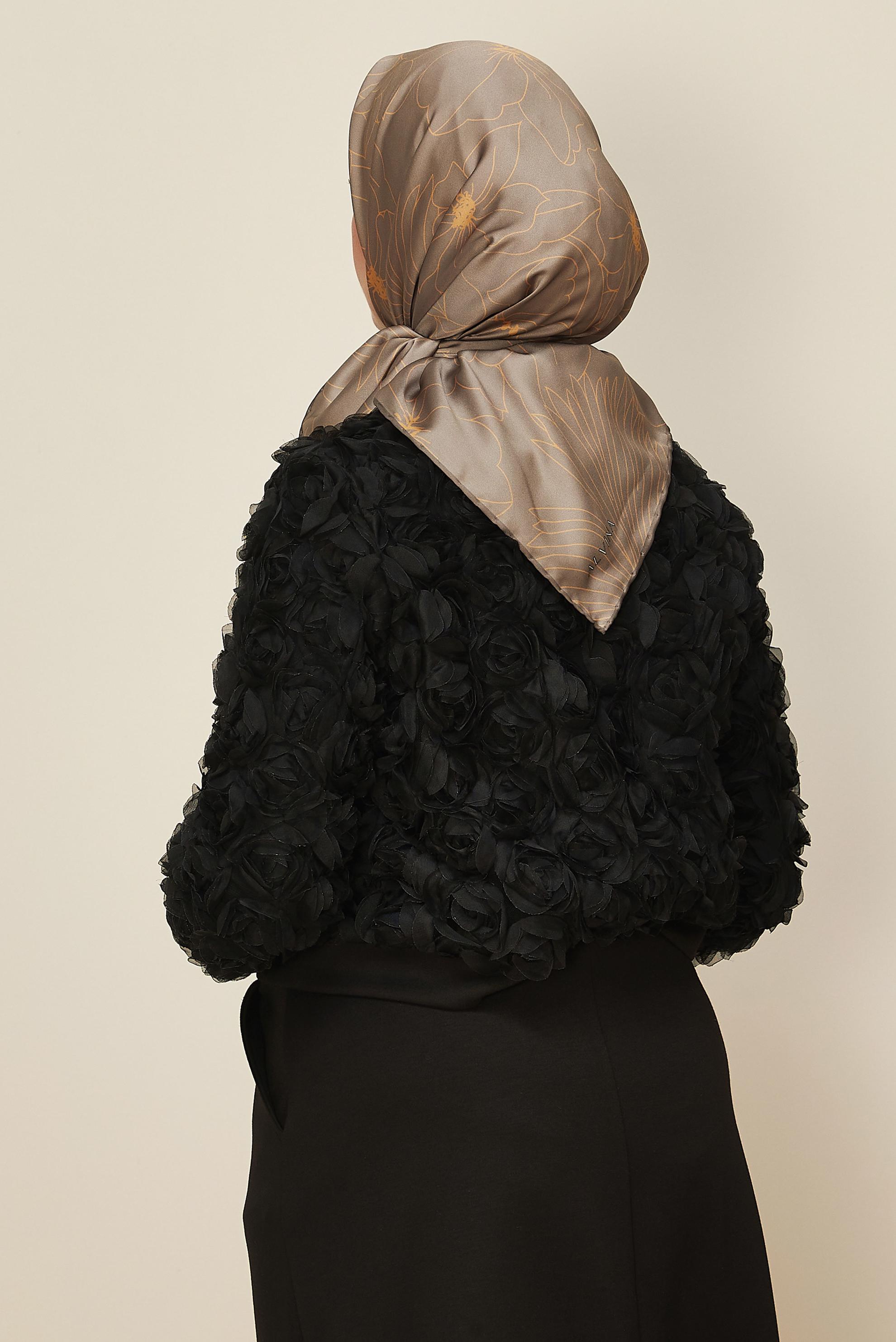 Tesettür giyim BEJ ALVİNA DESENLİ EŞARP 8564