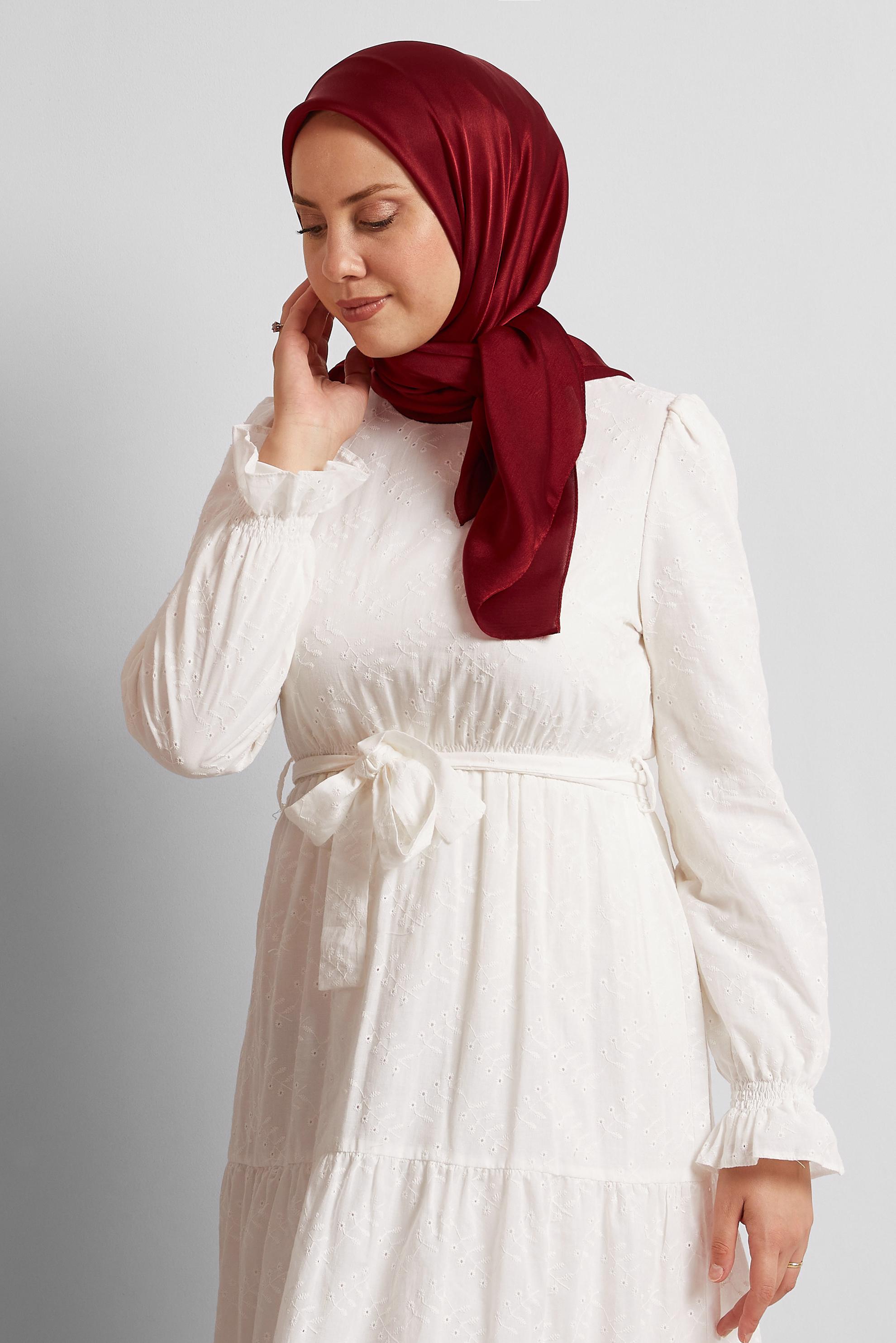 Tesettür giyim KIRMIZI ALVİNA SATEN JANJAN EŞARP 8569