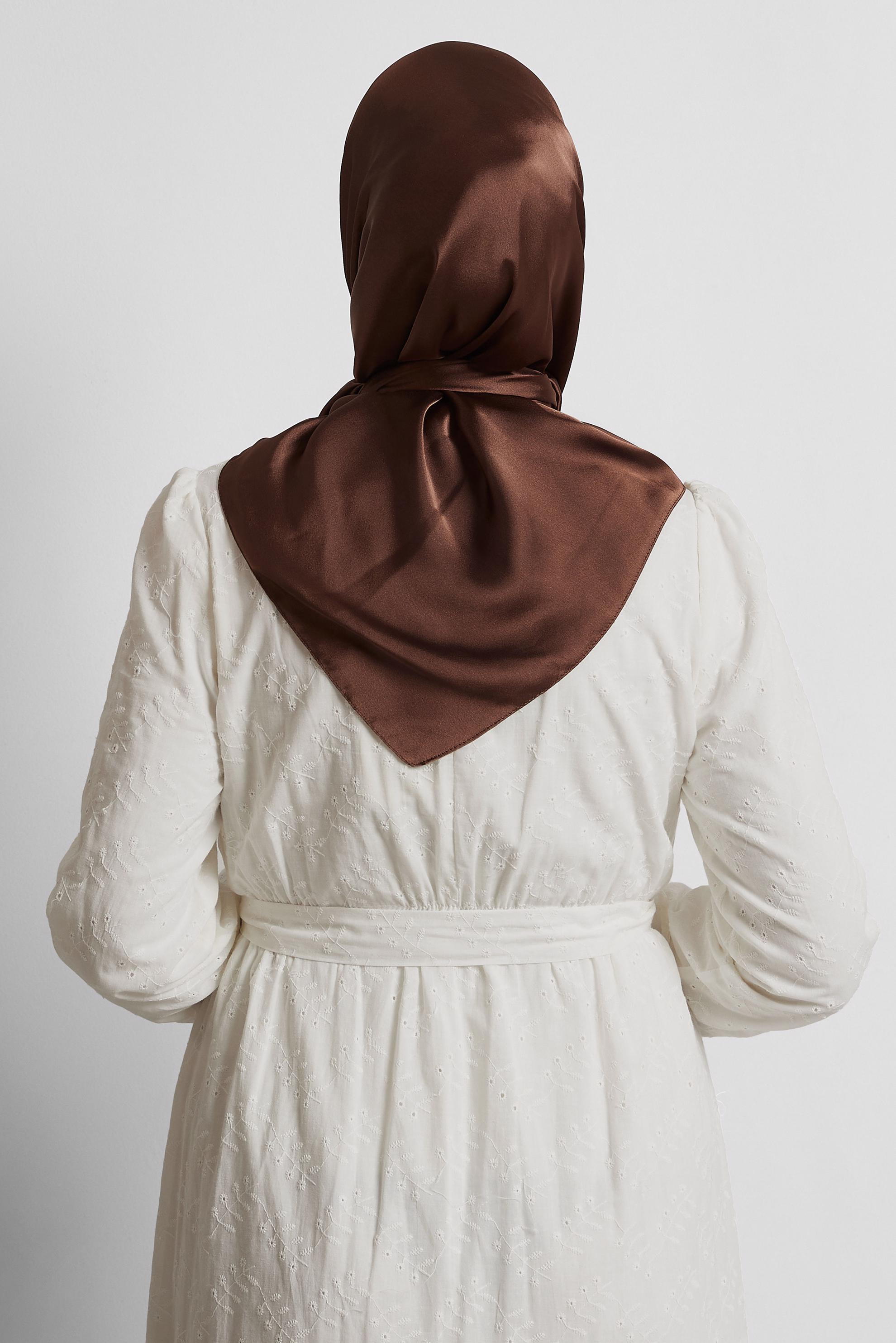 Tesettür giyim KAHVE ALVİNA SATEN JANJAN EŞARP 8569