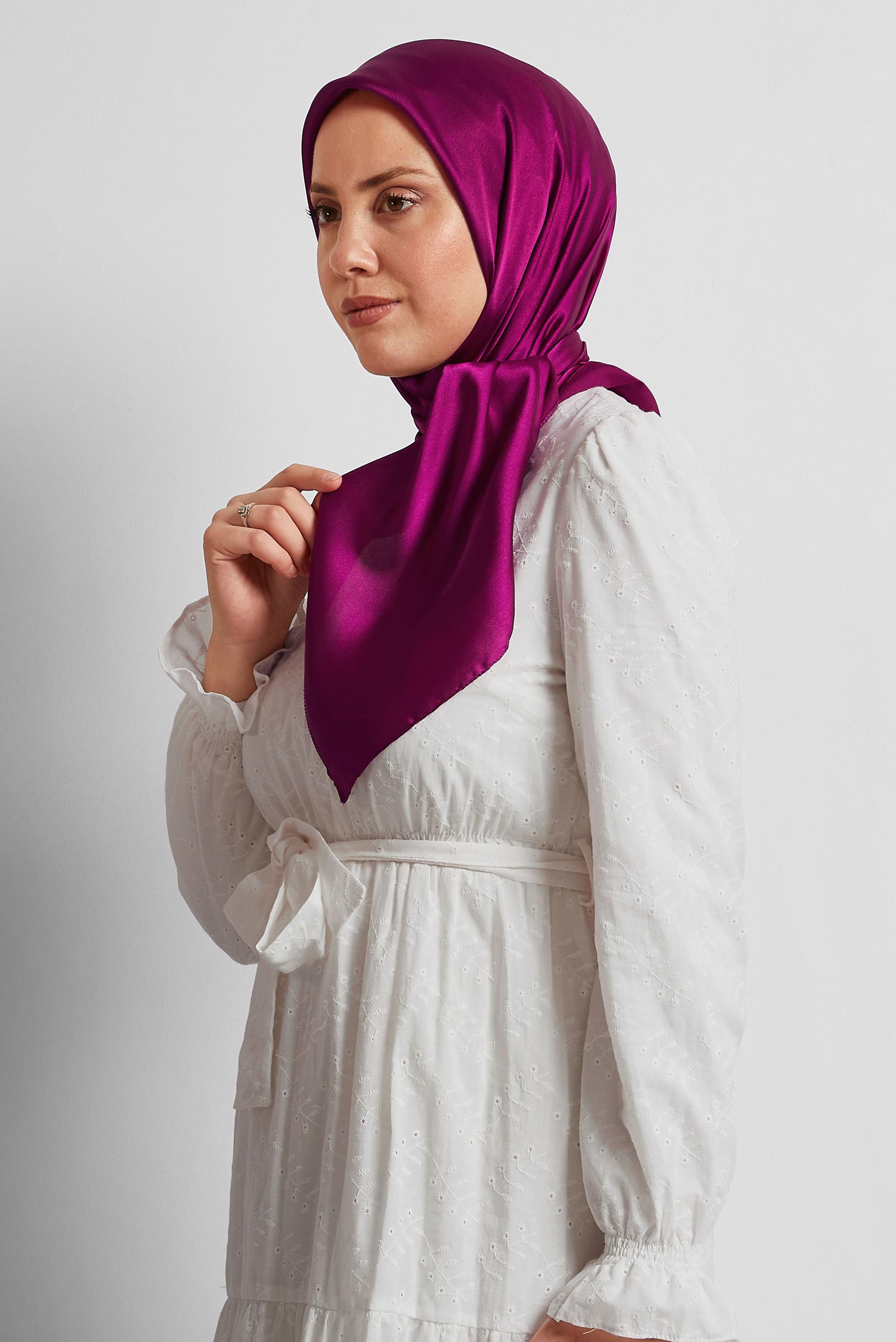 Tesettür giyim FUŞYA ALVİNA SATEN JANJAN EŞARP 8569