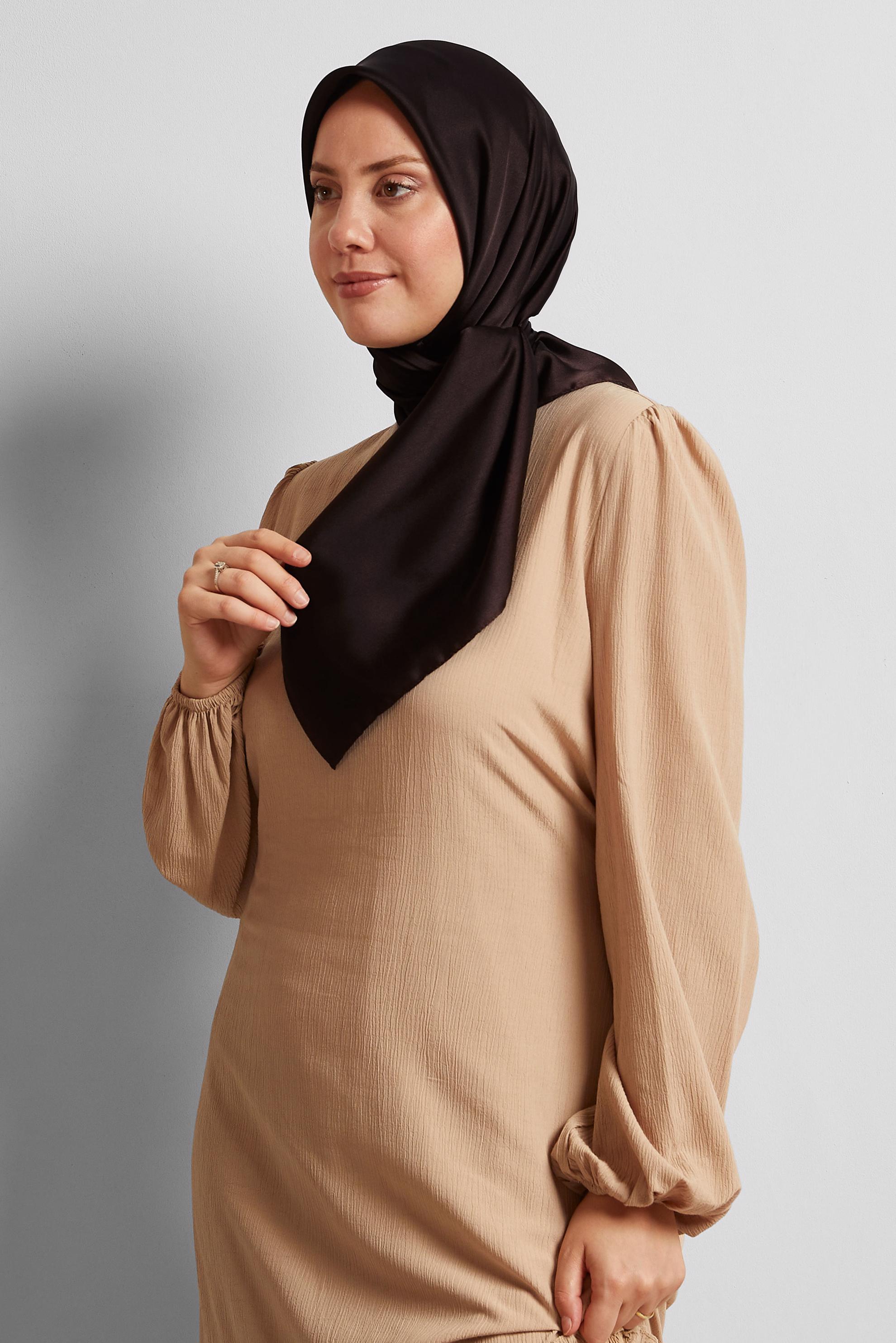Tesettür giyim KAHVE ALVİNA SATEN JANJAN EŞARP 8569