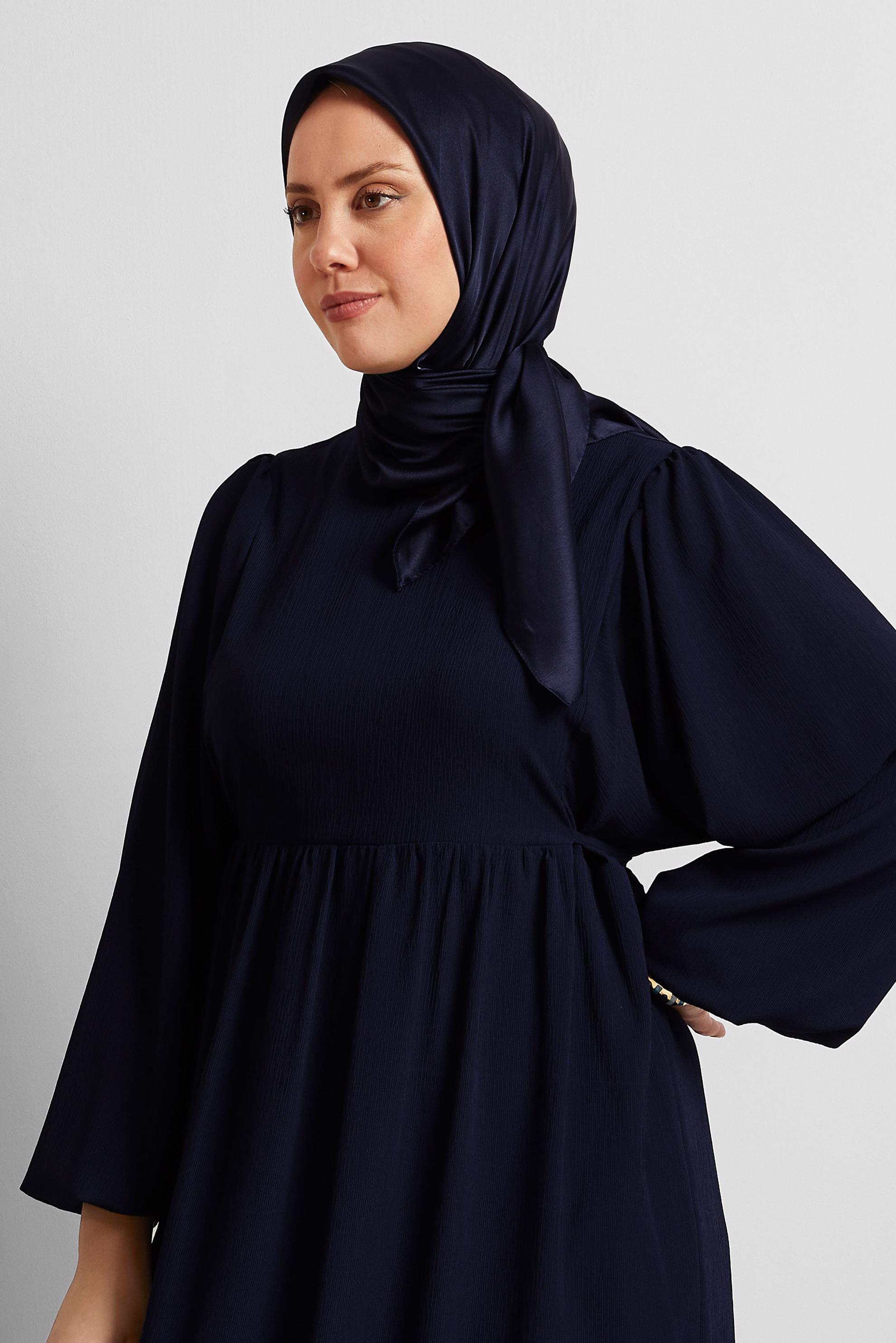 Tesettür giyim LACİVERT ALVİNA SATEN JANJAN EŞARP 8569