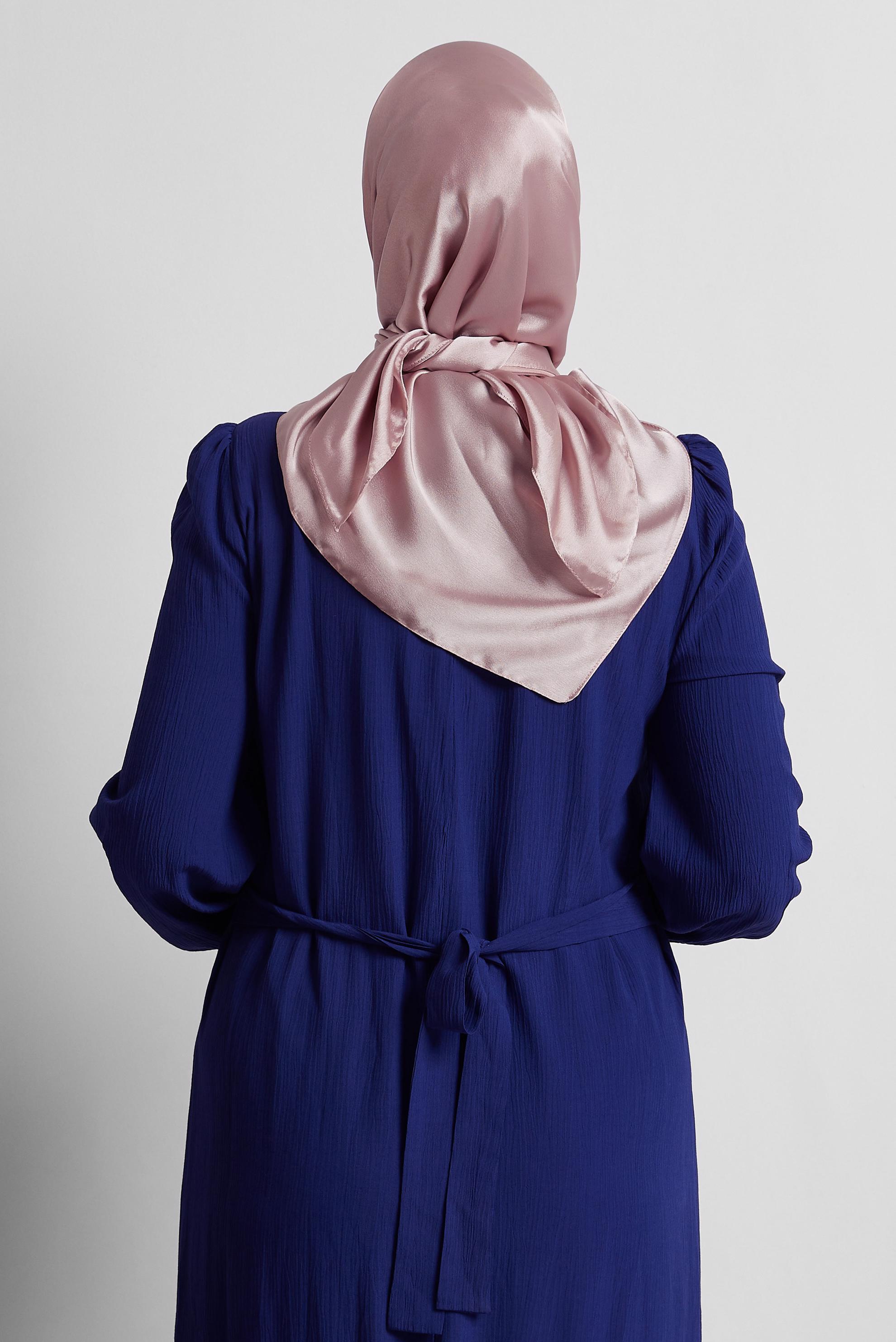 Tesettür giyim PUDRA ALVİNA SATEN JANJAN EŞARP 8569