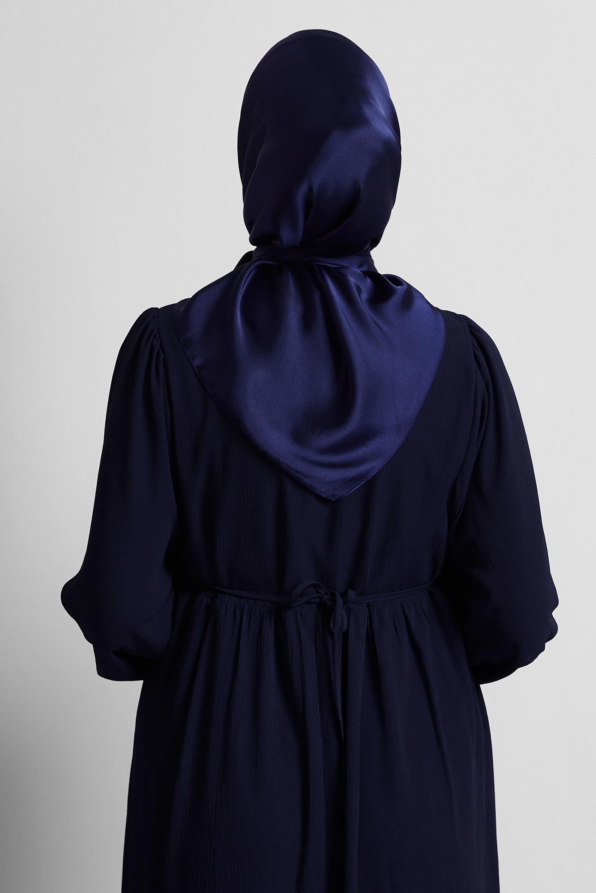 Tesettür giyim LACİVERT ALVİNA SATEN JANJAN EŞARP 8569