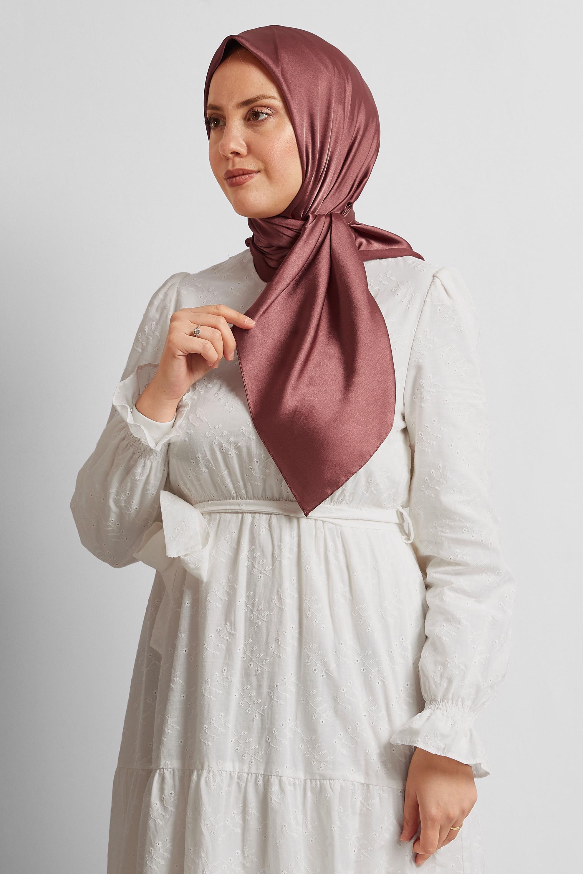 Tesettür giyim KAHVE ALVİNA SATEN JANJAN EŞARP 8569