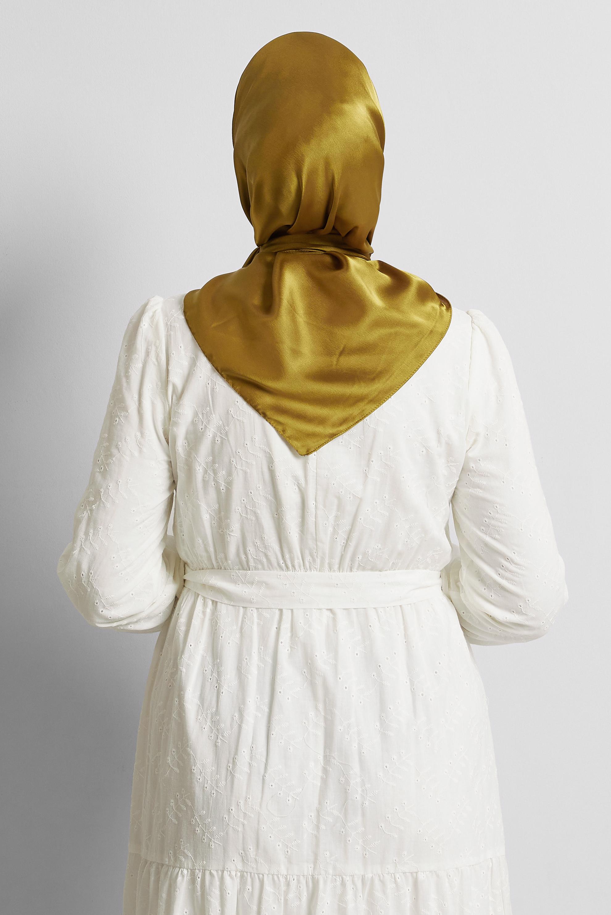 Tesettür giyim YEŞİL ALVİNA SATEN JANJAN EŞARP 8569