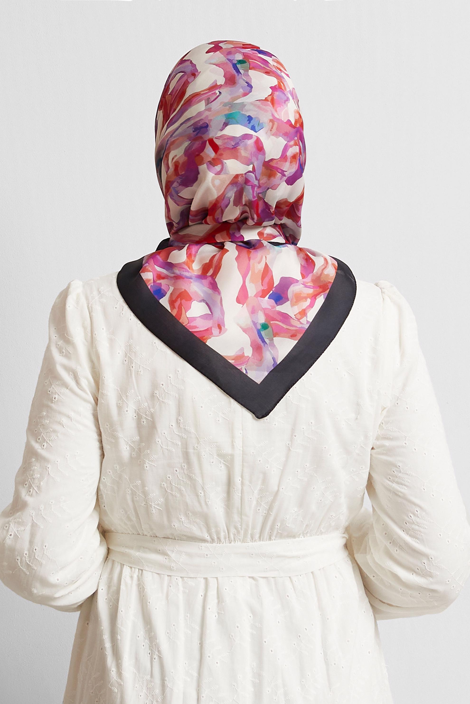 Tesettür giyim SİYAH ALVİNA DESENLİ EŞARP 8578