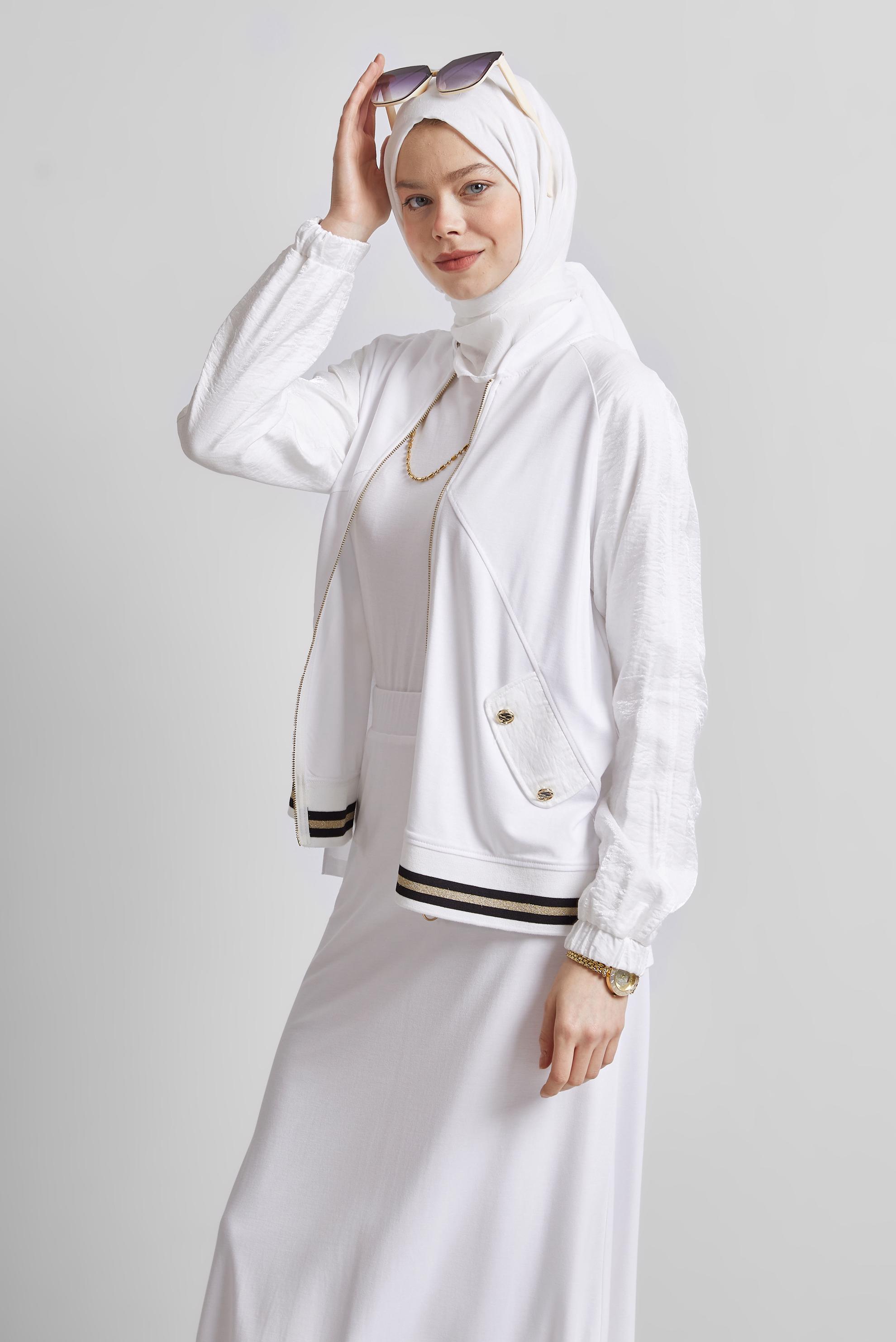 Tesettür giyim BEYAZ ETEKLİ EŞOFMAN TAKIM 44676