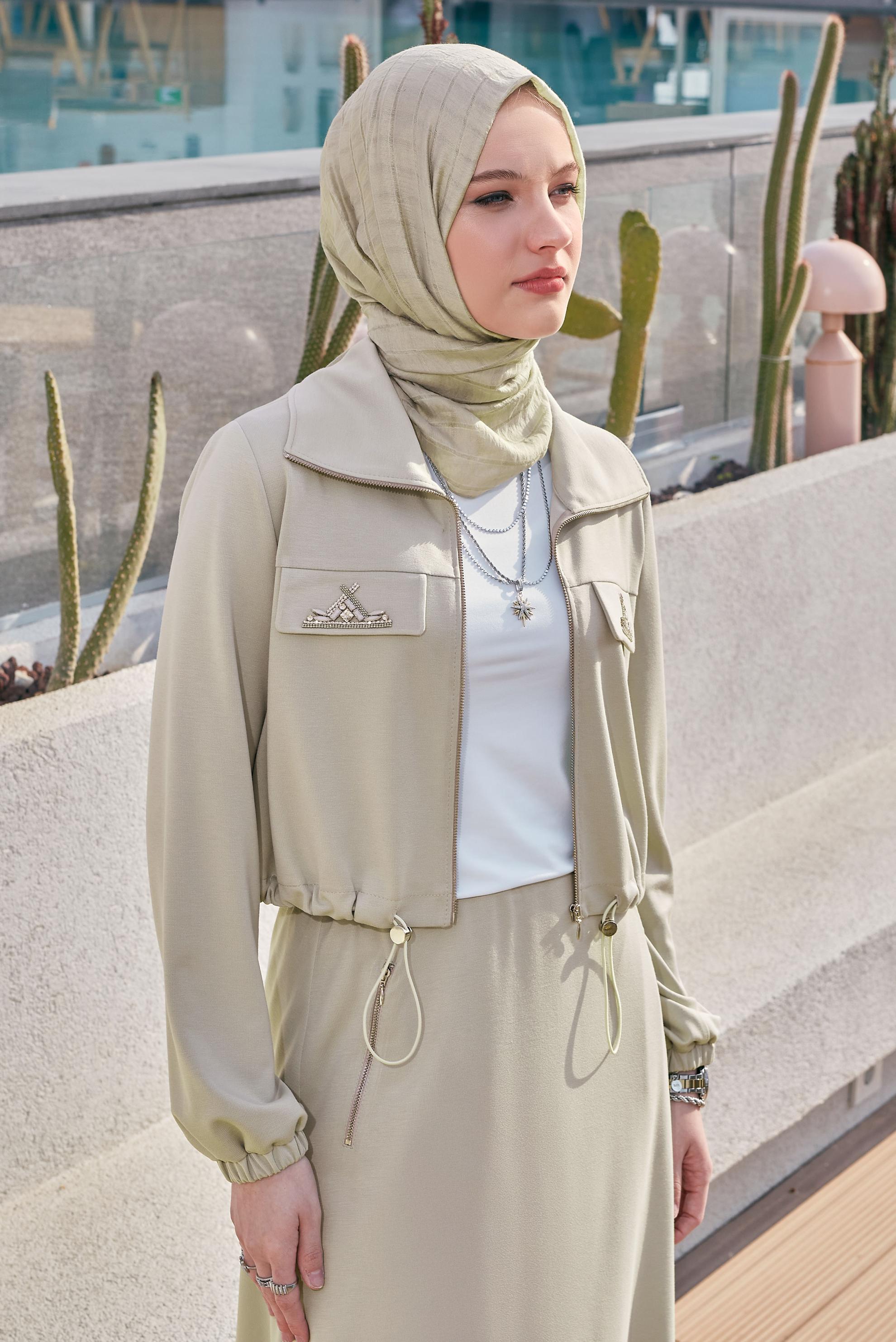 Tesettür giyim BEJ TAŞ DETAYLI ETEKLİ EŞOFMAN TAKIM 45387