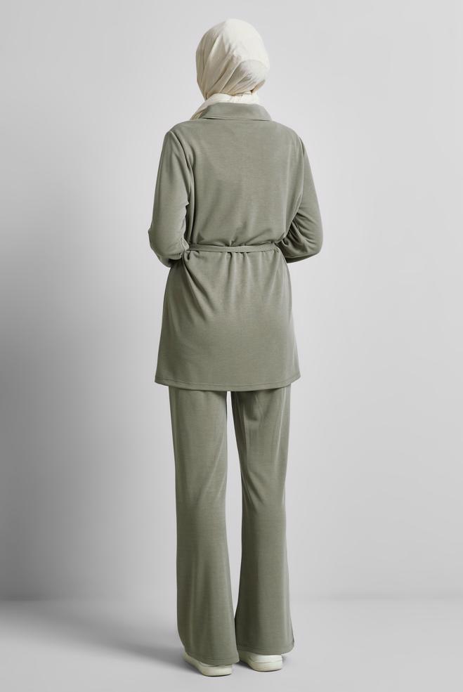 Hijab-Kleidung KHAKI TRAININGSANZUG-SET MIT GÜRTEL 45440 - ALVİNA