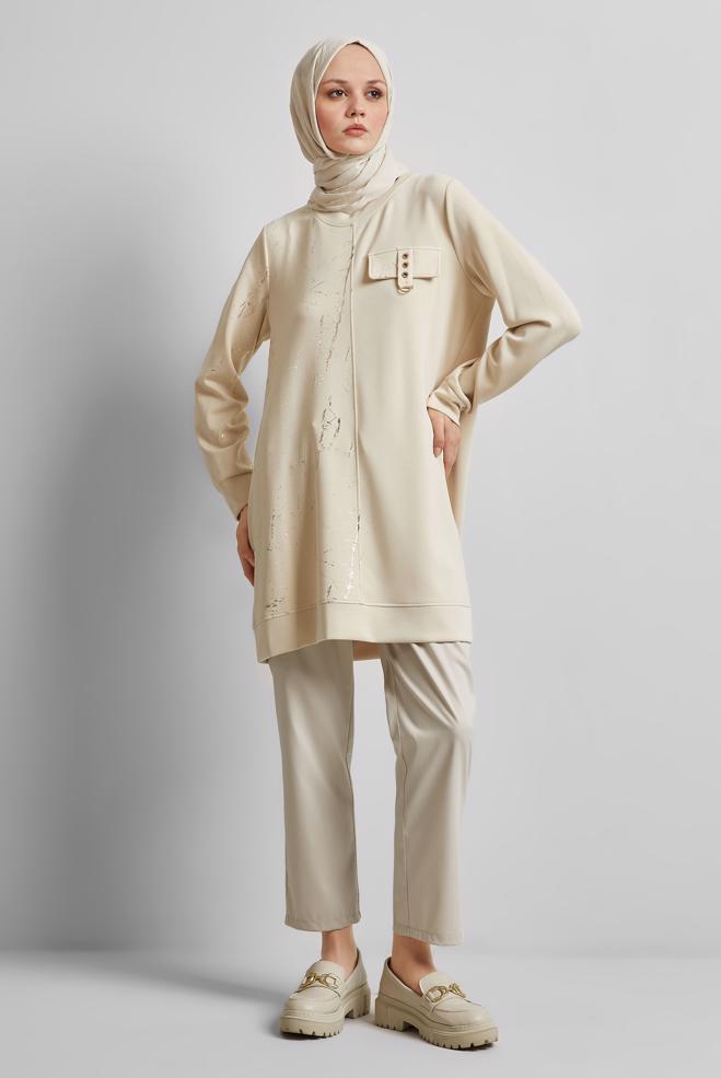 Hijab-Kleidung BEIGE TRAININGSTUNIKA MIT RUNDHALSAUSSCHNITT 45441 - ALVİNA