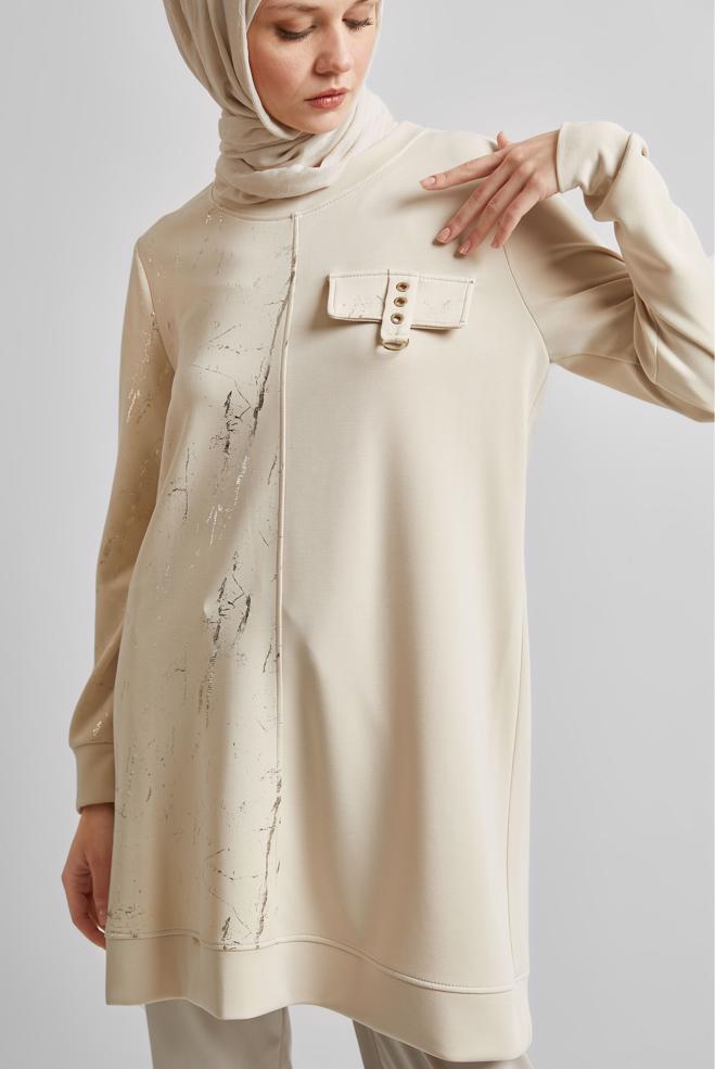Hijab-Kleidung BEIGE TRAININGSTUNIKA MIT RUNDHALSAUSSCHNITT 45441 - ALVİNA