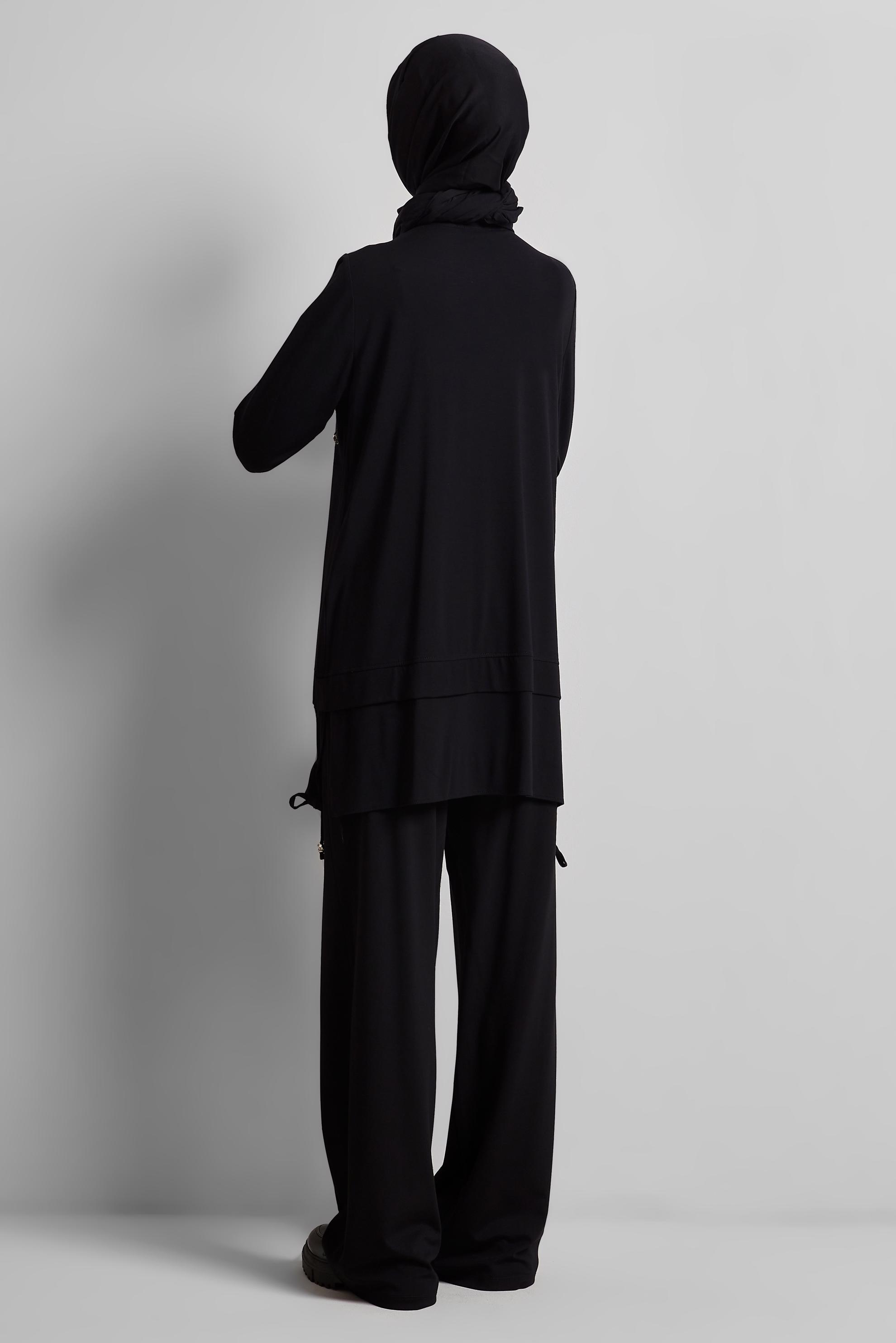 Tesettür giyim SİYAH BÜZGÜ DETAYLI EŞOFMAN TUNİK 45463