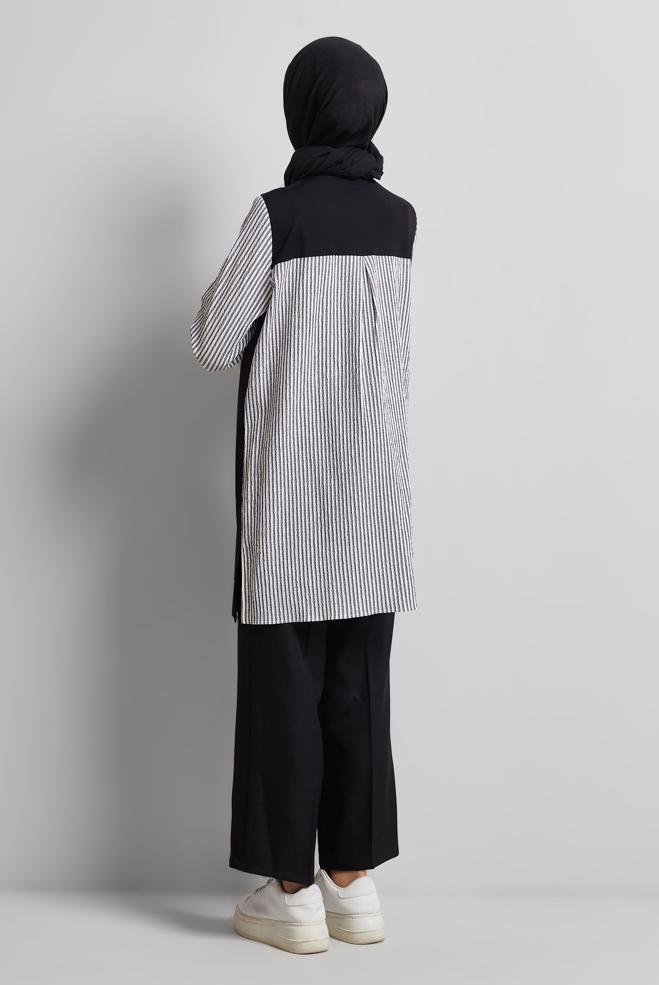 Hijab-Kleidung SCHWARZ TRAININGSTUNIKA MIT DRUCK 45468 - ALVİNA