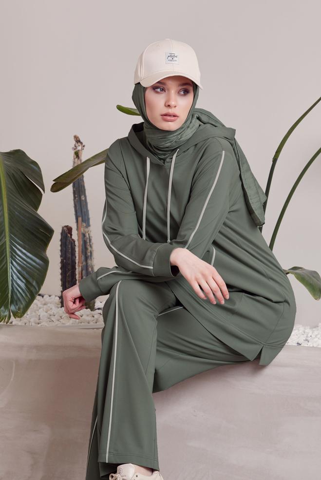 Hijab-Kleidung KHAKI TRAININGSANZUG-SET MIT HOSE 45469 - ALVİNA