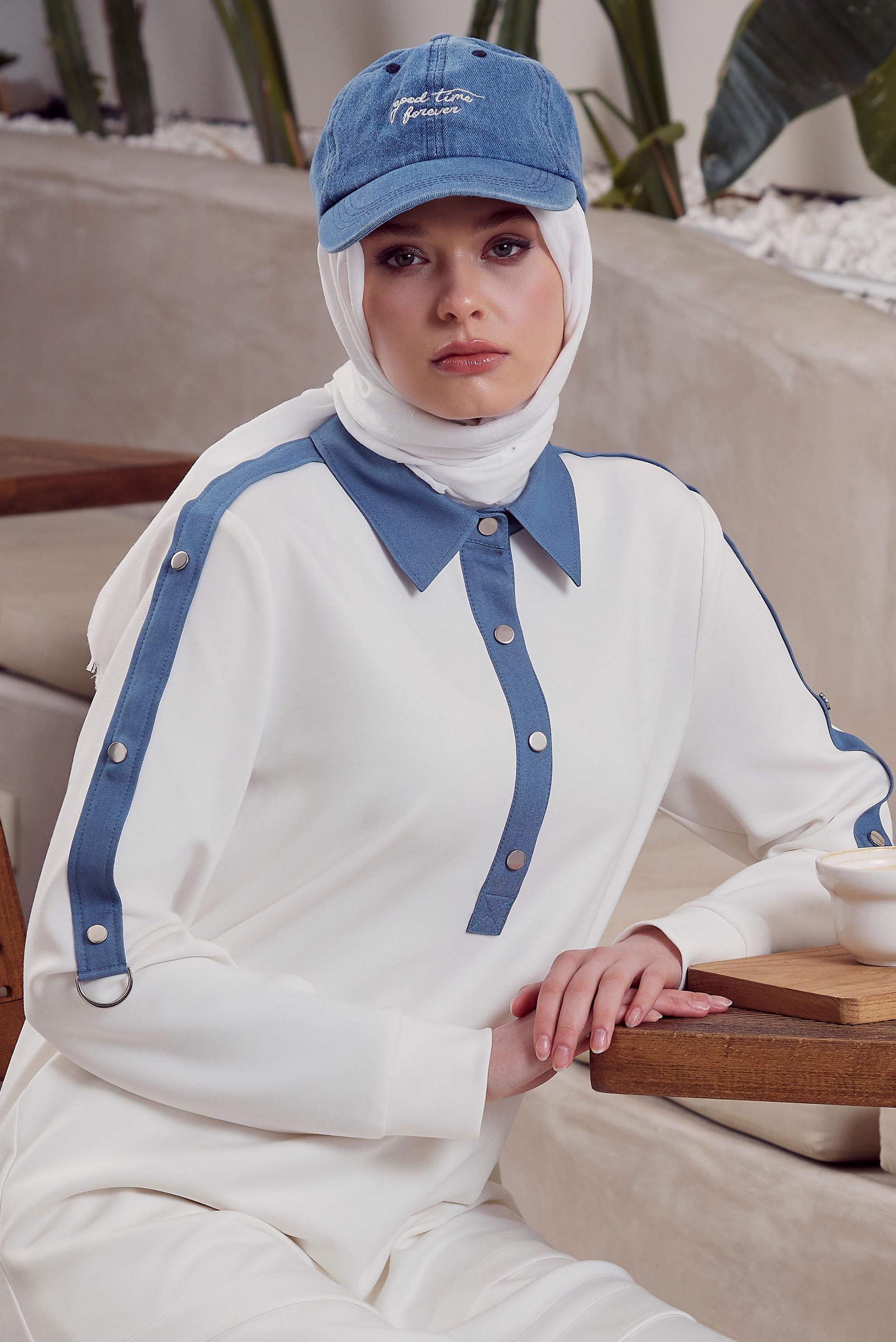 Tesettür giyim BEYAZ ÇITÇITLI EŞOFMAN TUNİK 45539