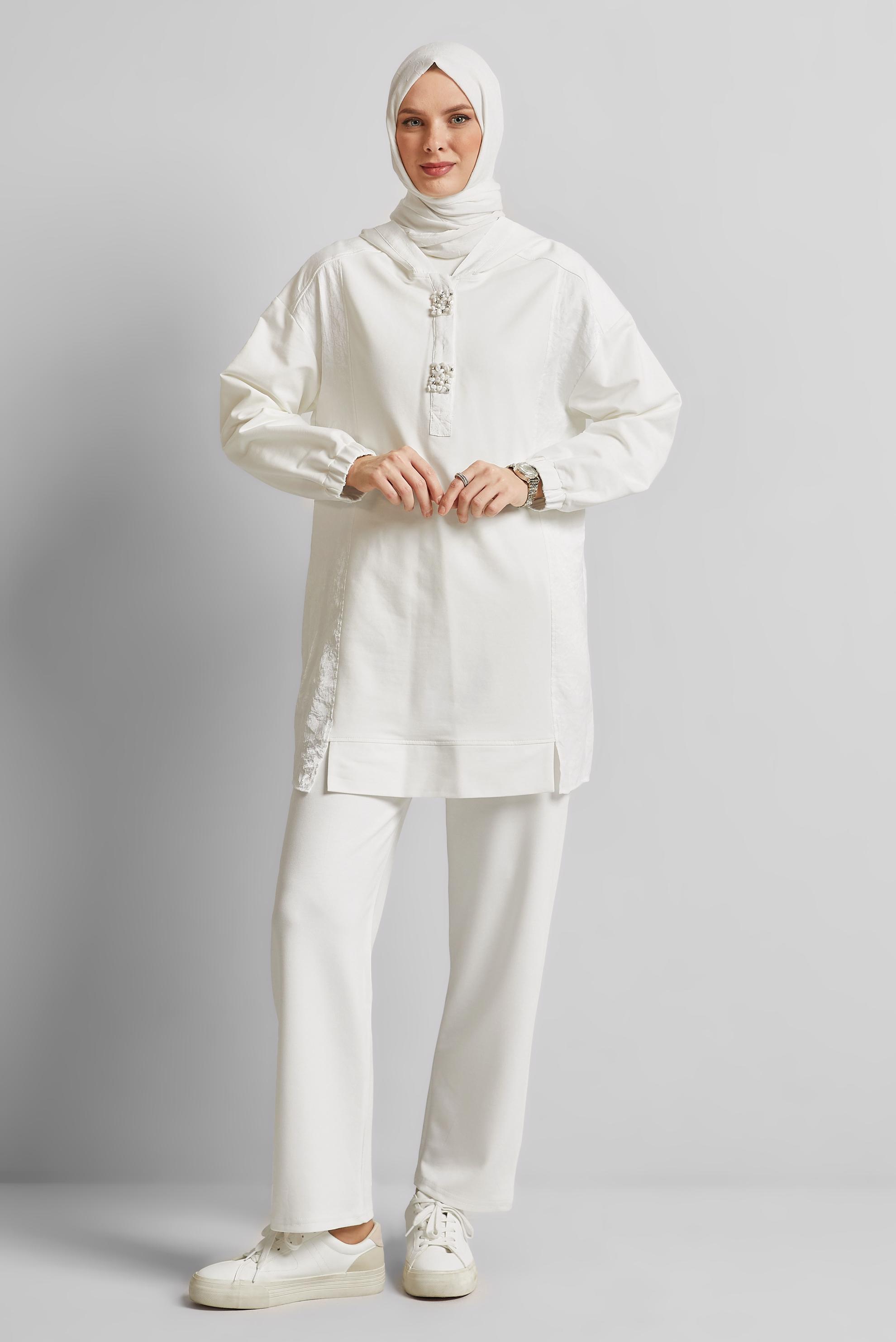 Tesettür giyim BEYAZ KAPÜŞONLU EŞOFMAN TUNİK 45542