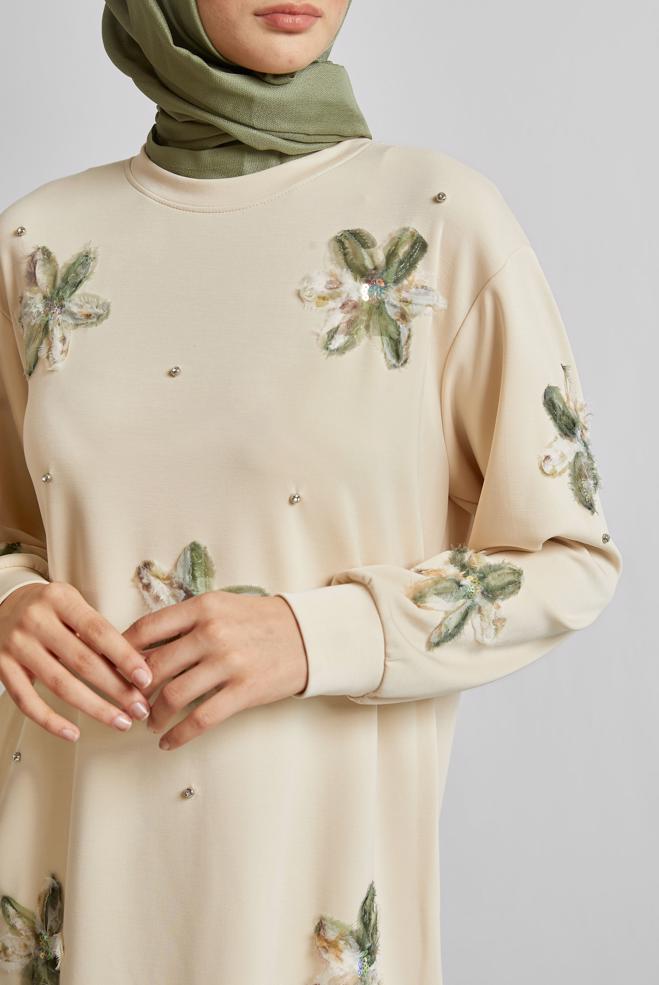 Hijab-Kleidung BEIGE TRAININGSANZUG-TUNIKA MIT SCHMUCKSTEIN 45570 - ALVİNA