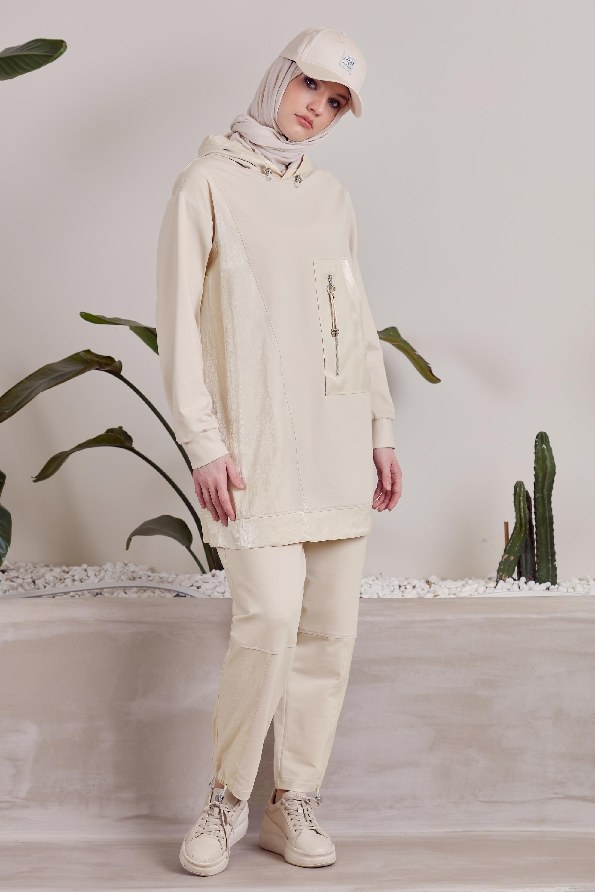 Tesettür giyim BEJ KAPÜŞONLU PANTOLONLU EŞOFMAN TAKIM 45574