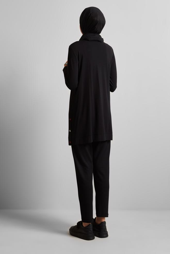 Hijab clothing BLACK SLOGAN PRINTED TRACKSUIT TUNIC 45603 - ALVİNA
