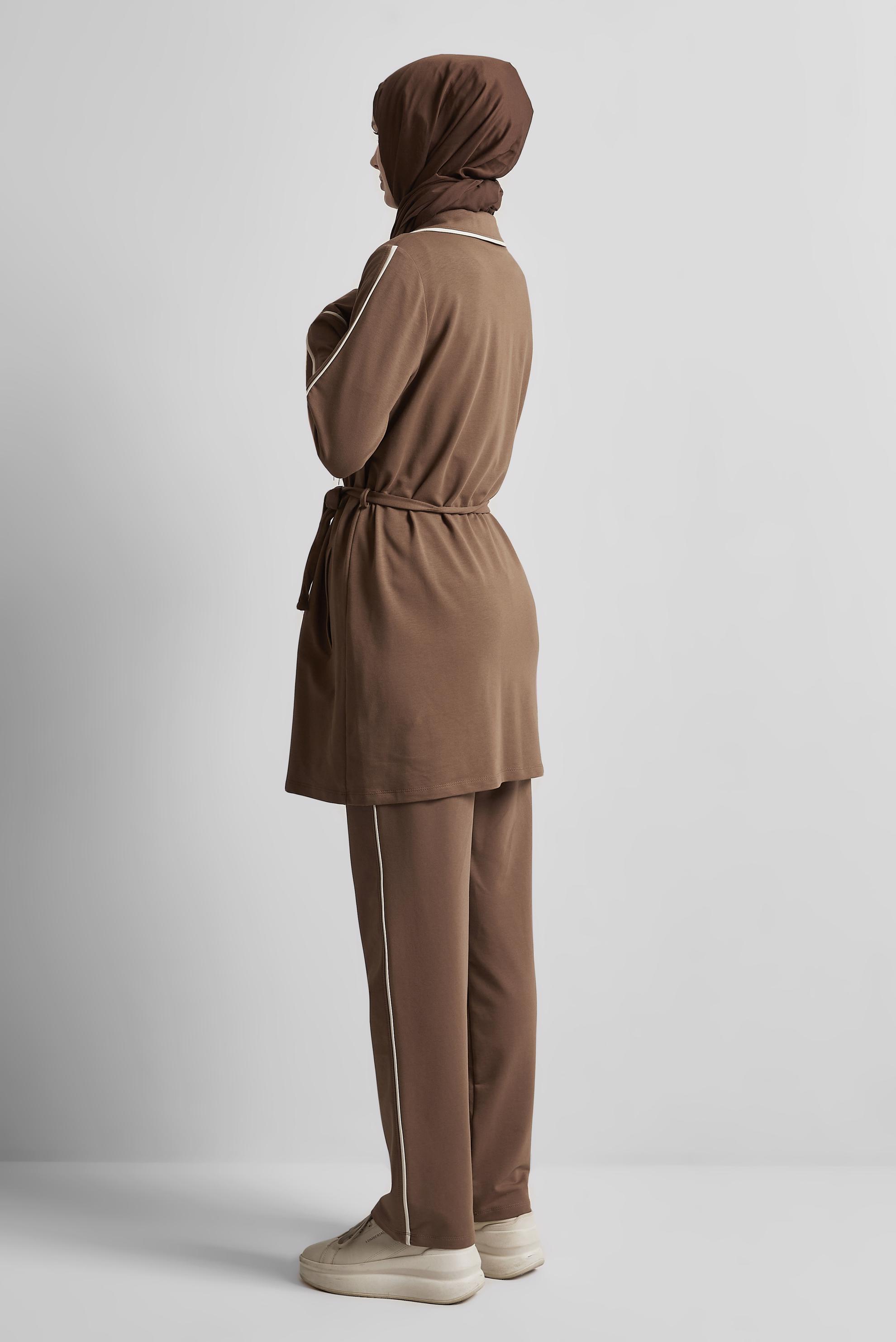 Vêtements hijab BRUN ENSEMBLE DE SURVÊTEMENT CEINTURÉ 45632