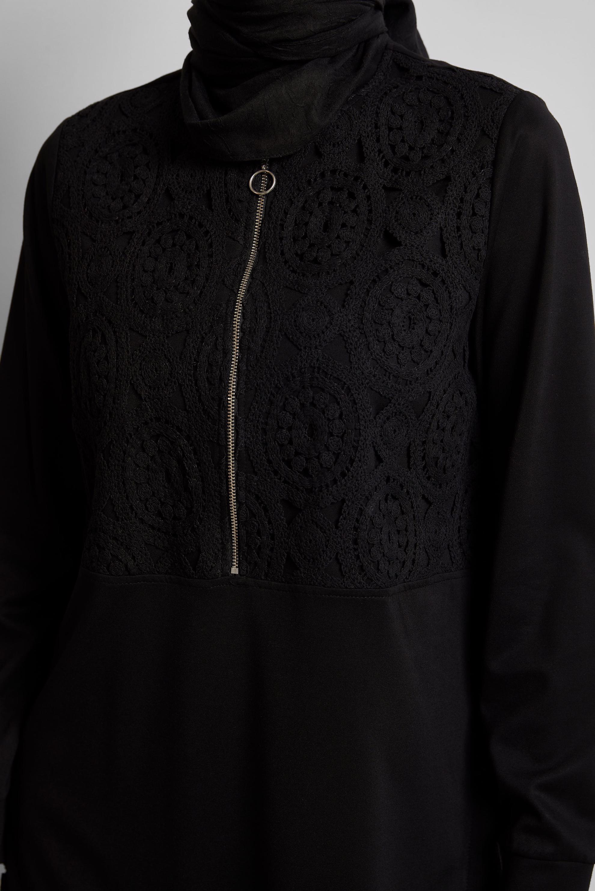 Tesettür giyim SİYAH NAKIŞ DETAYLI EŞOFMAN TUNİK 45667