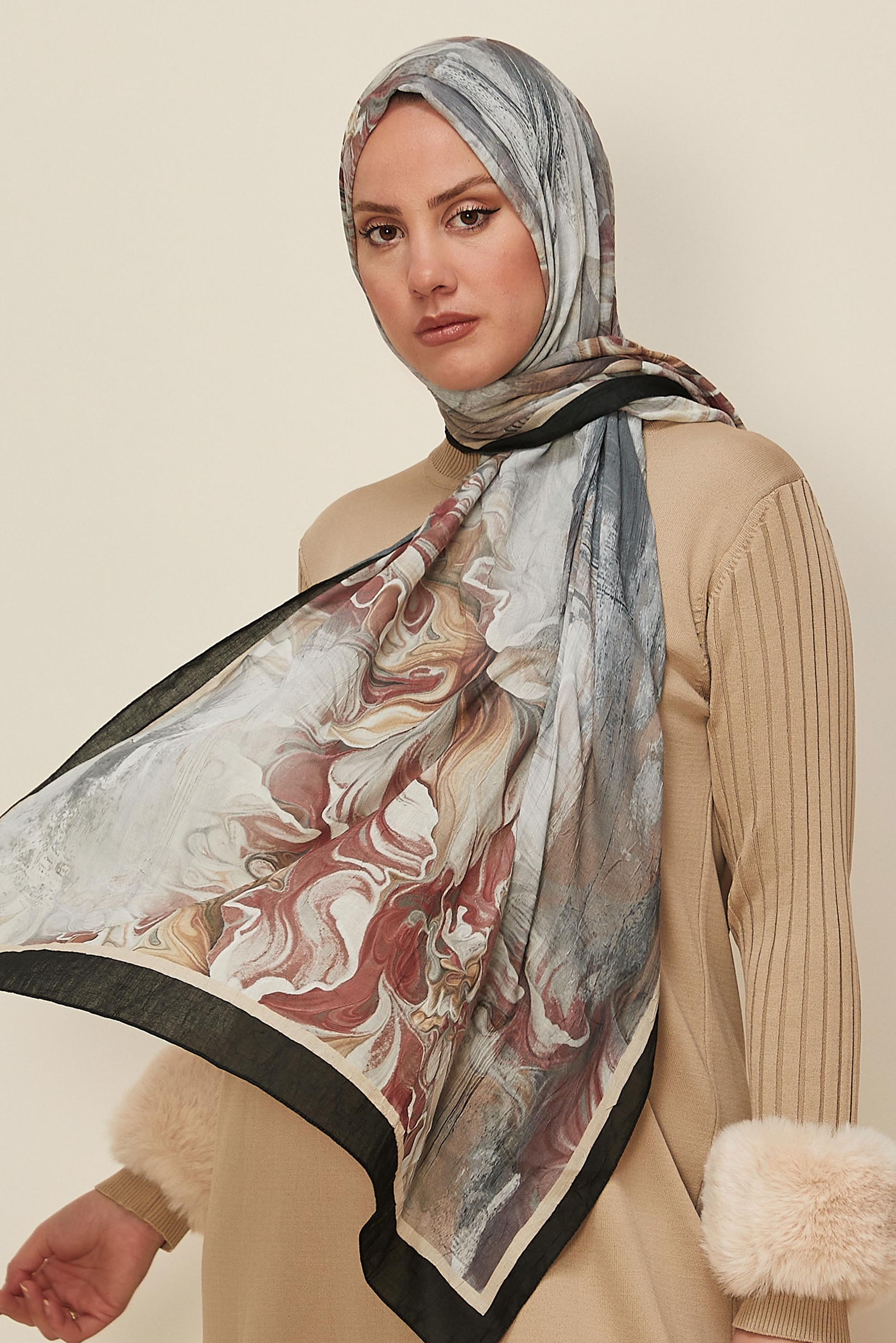 Tesettür giyim BEJ ALVİNA DESENLİ KRAŞ ŞAL 3592