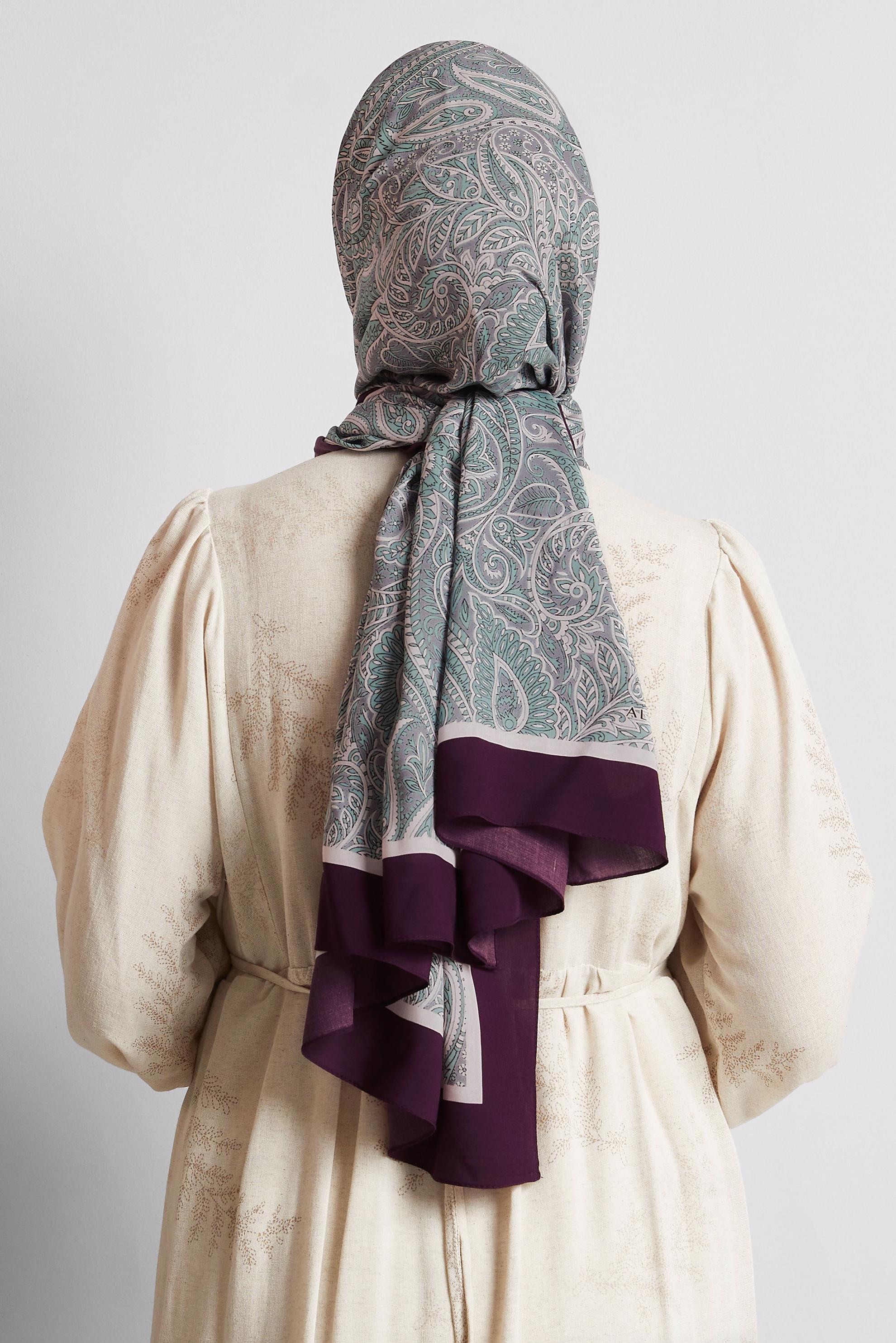 Tesettür giyim BORDO ALVİNA ETNİK DESENLİ ŞAL 4472