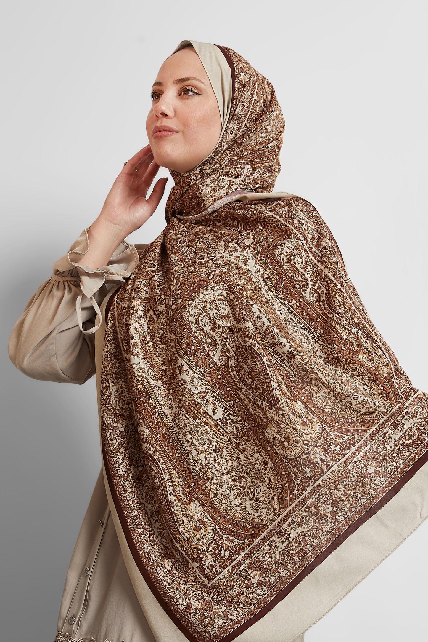 Tesettür giyim BEJ ALVİNA ETNİK DESENLİ ŞAL 4479