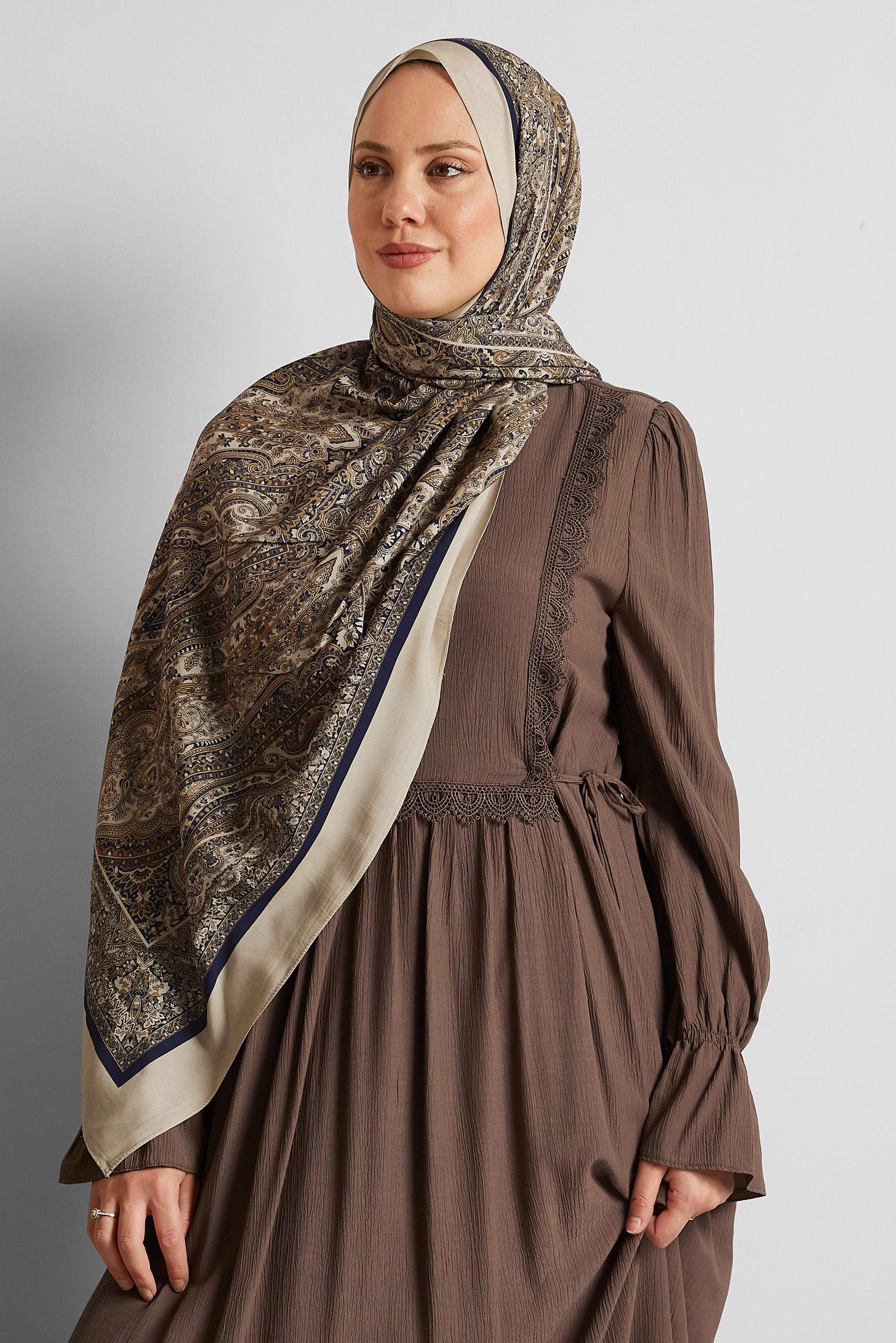 Tesettür giyim BEJ ALVİNA ETNİK DESENLİ ŞAL 4479