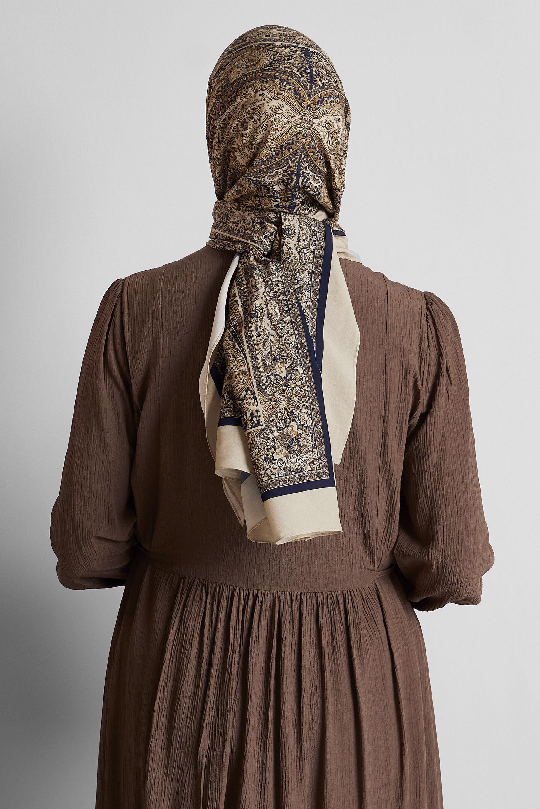 Tesettür giyim BEJ ALVİNA ETNİK DESENLİ ŞAL 4479