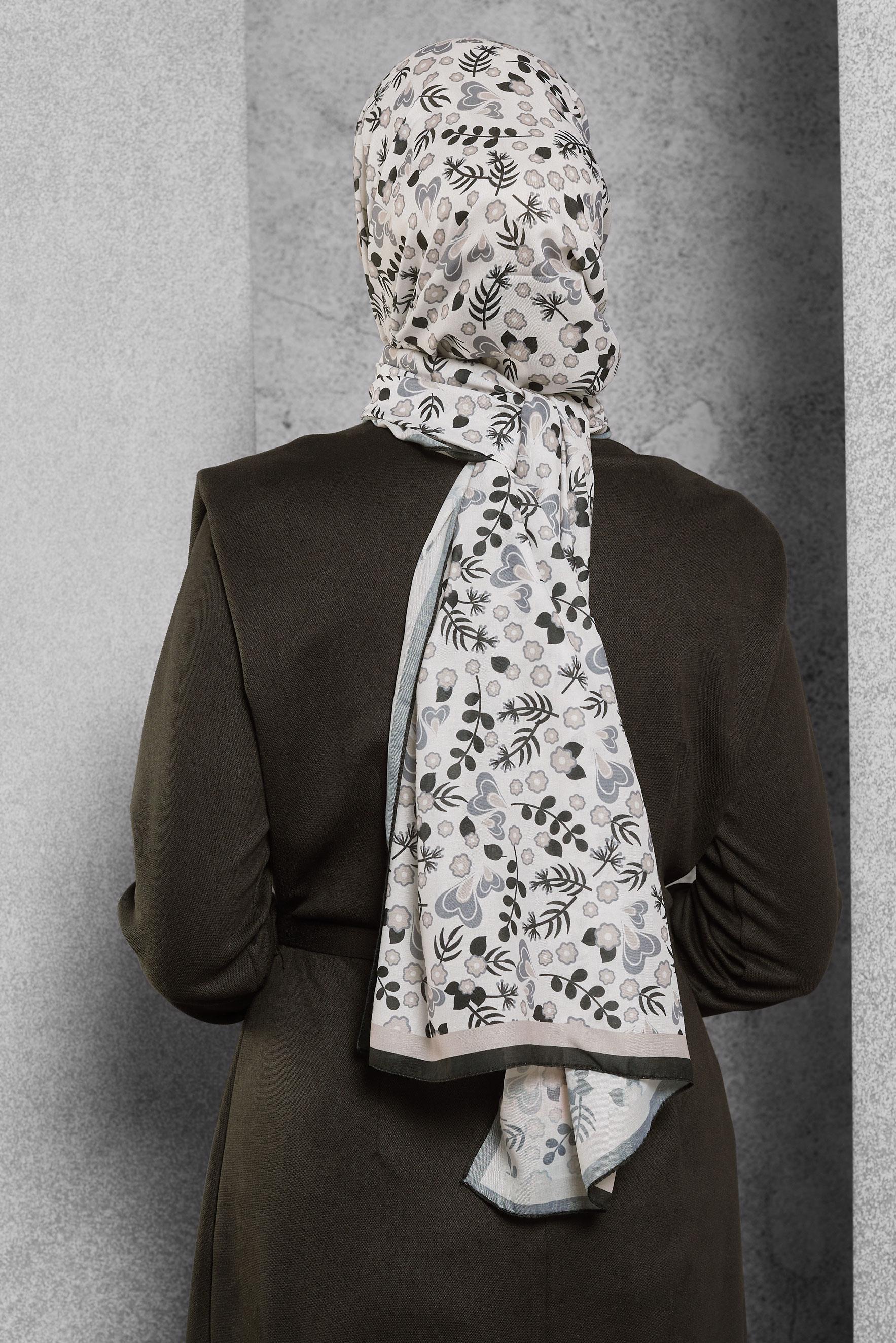 Tesettür giyim EKRU ALVİNA DESENLİ ŞAL 7453