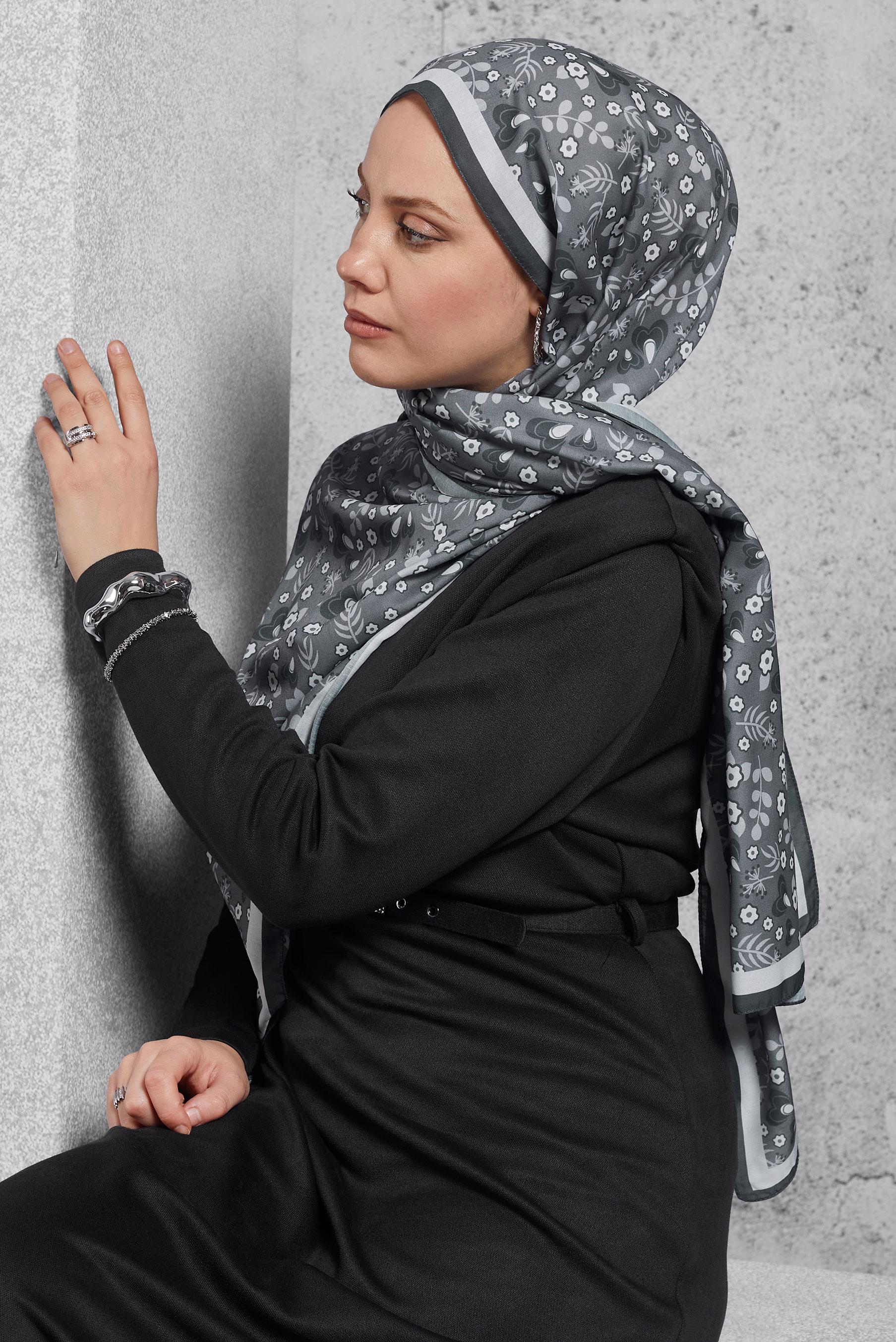 Tesettür giyim GRİ ALVİNA DESENLİ ŞAL 7453