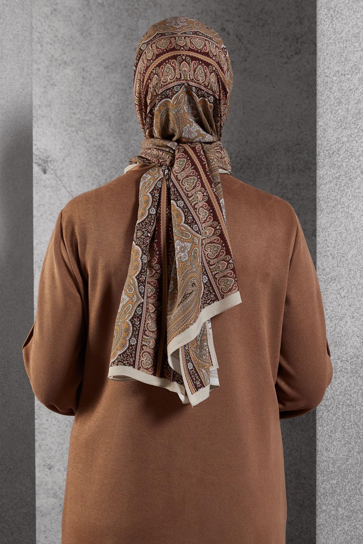 Tesettür giyim BEJ ALVİNA ETNİK DESEN ŞAL 8521