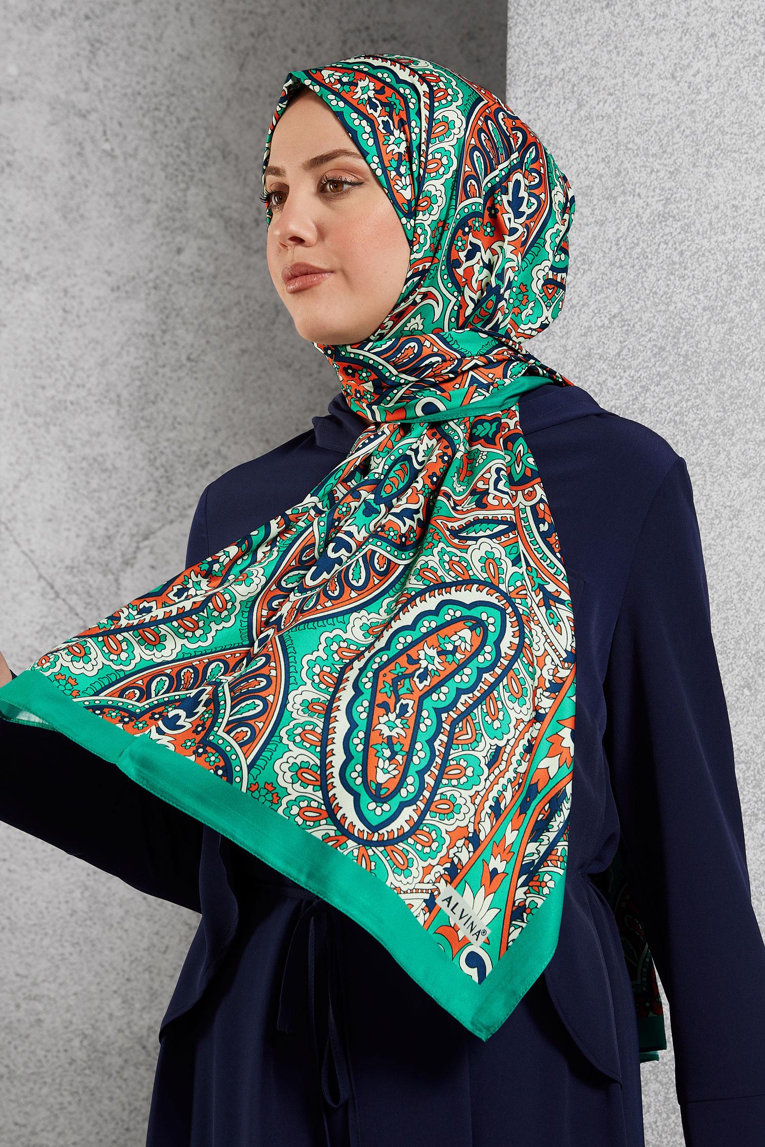 Tesettür giyim YEŞİL ALVİNA ETNİK DESENLİ ŞAL 8522