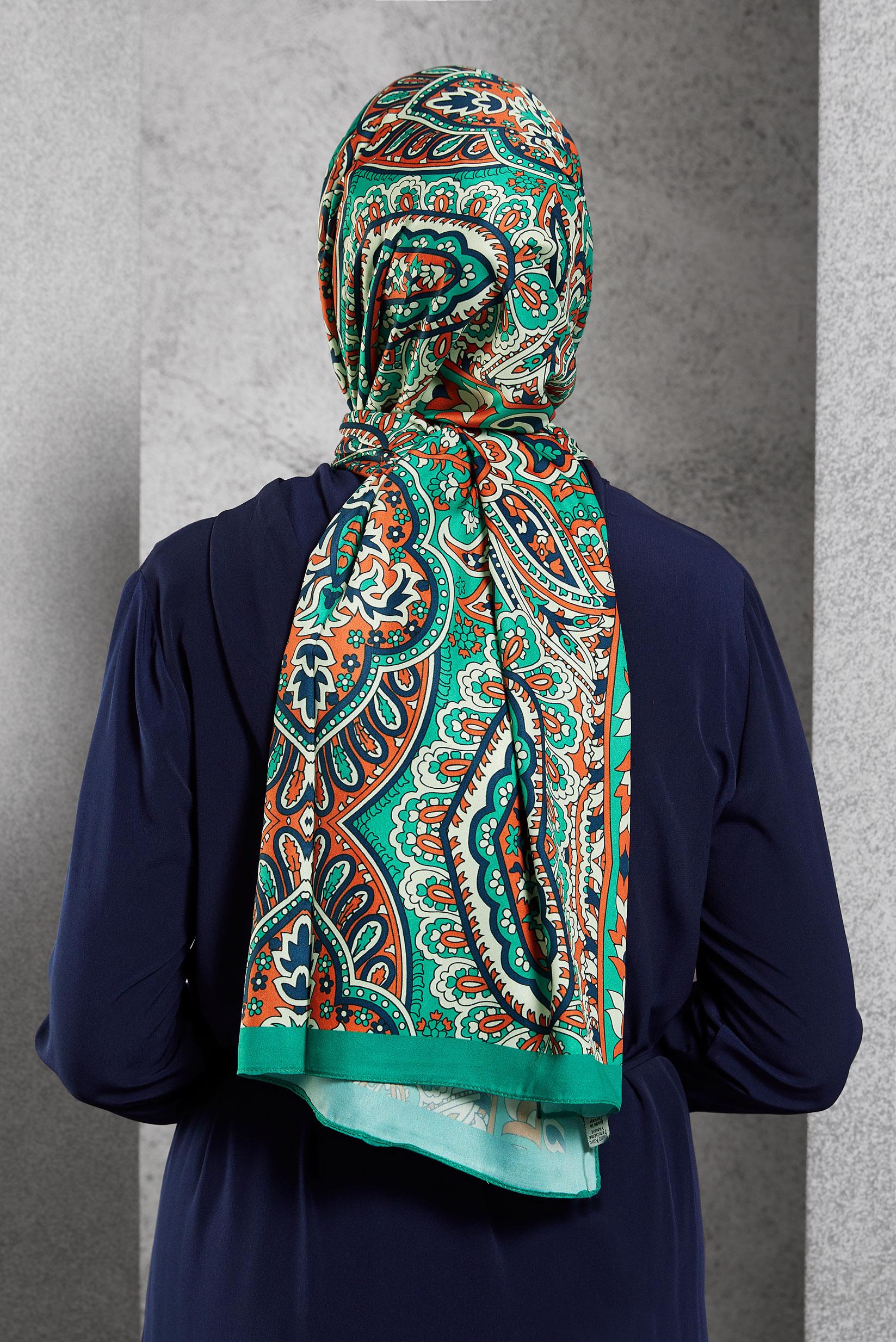 Tesettür giyim YEŞİL ALVİNA ETNİK DESENLİ ŞAL 8522