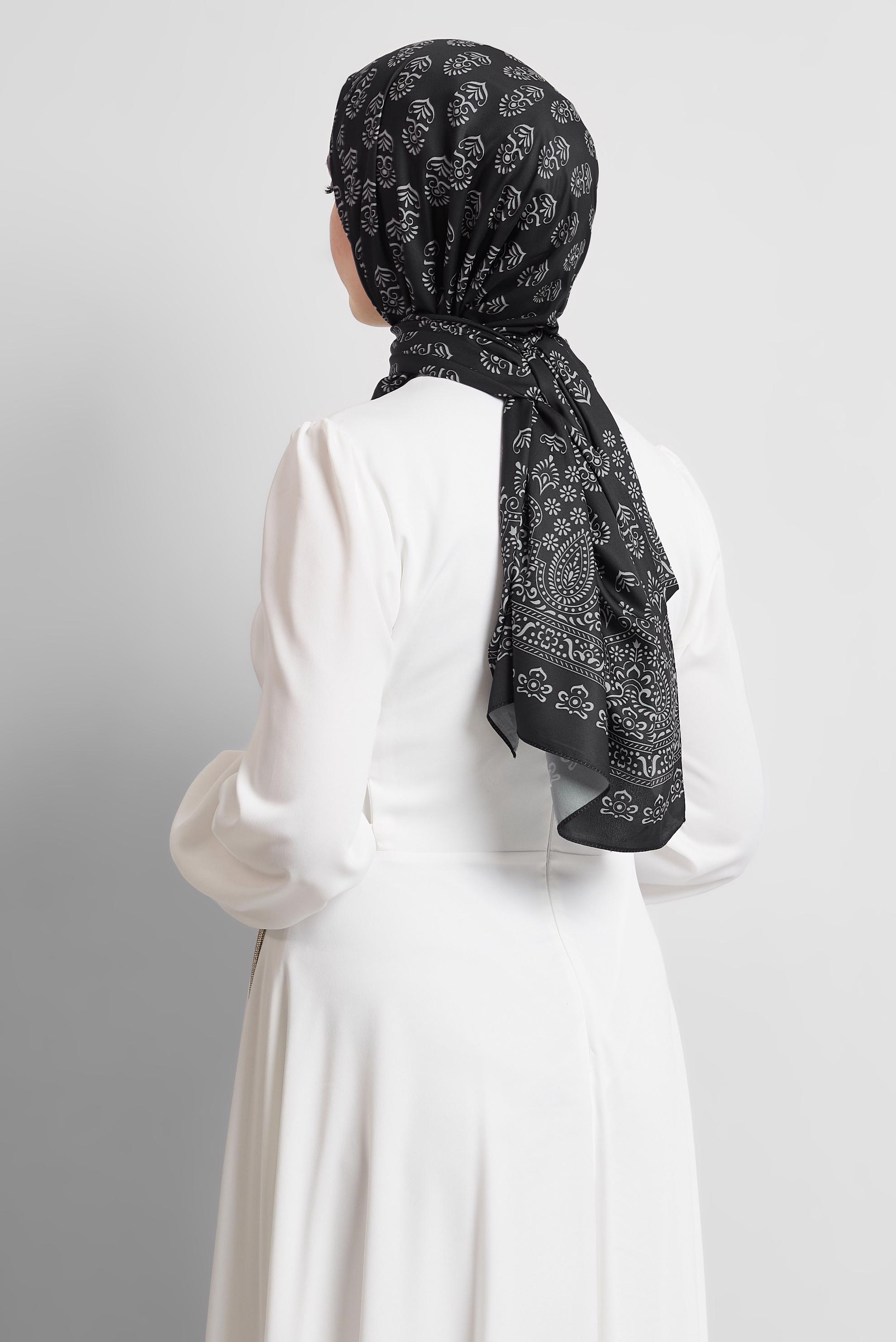 Tesettür giyim SİYAH ALVİNA DESENLİ ŞAL 8531
